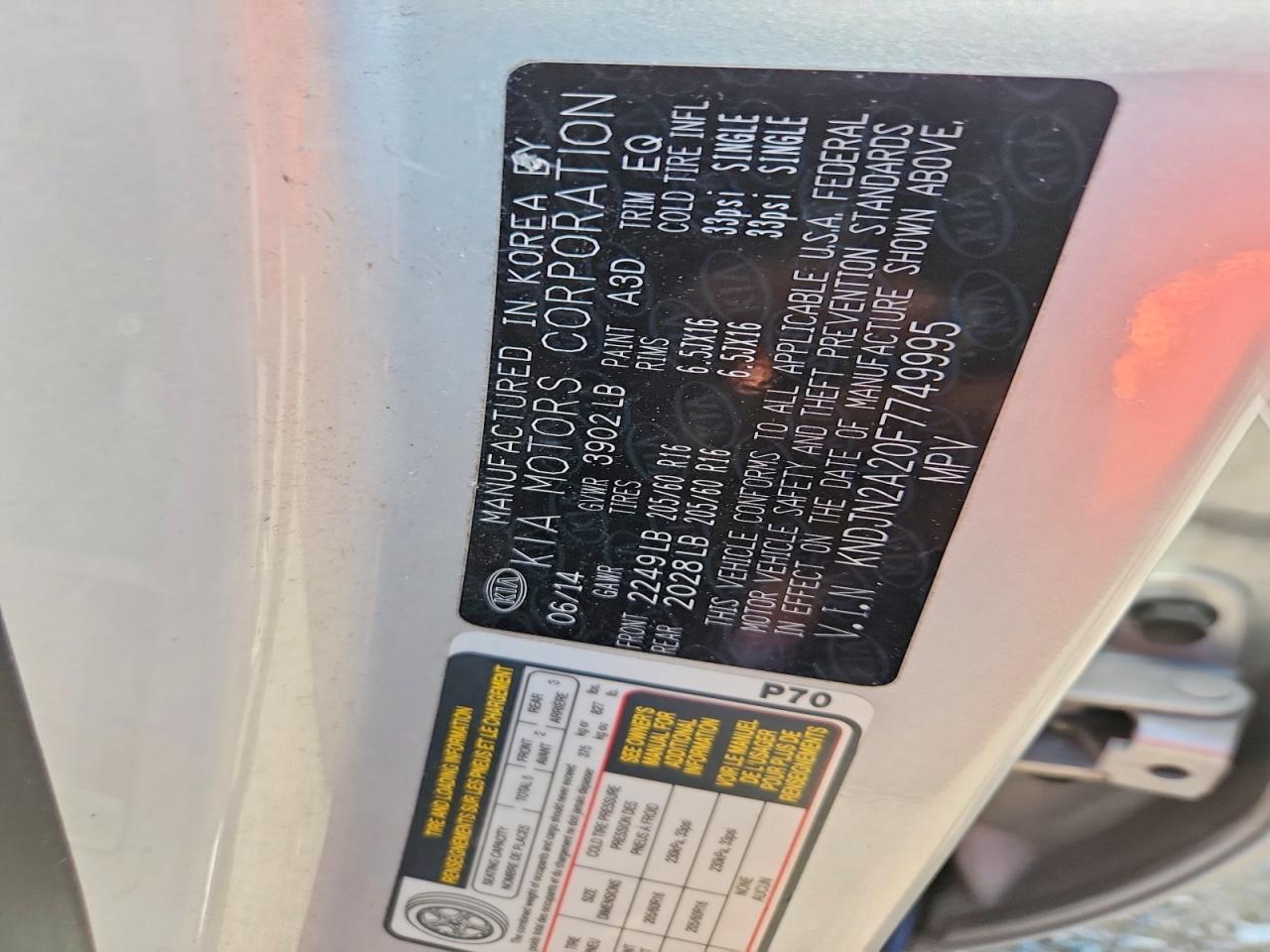 2015 Kia Soul Base Silver vin: KNDJN2A20F7749995
