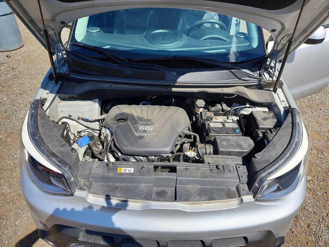 2015 Kia Soul Base Silver vin: KNDJN2A20F7749995