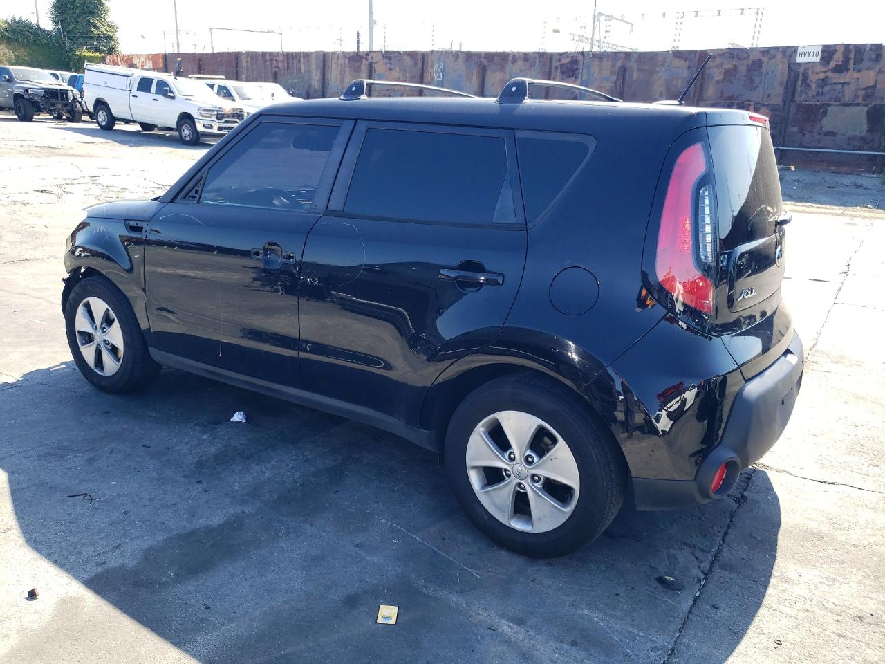 2015 Kia Soul Base Черный vin: KNDJN2A20F7772371