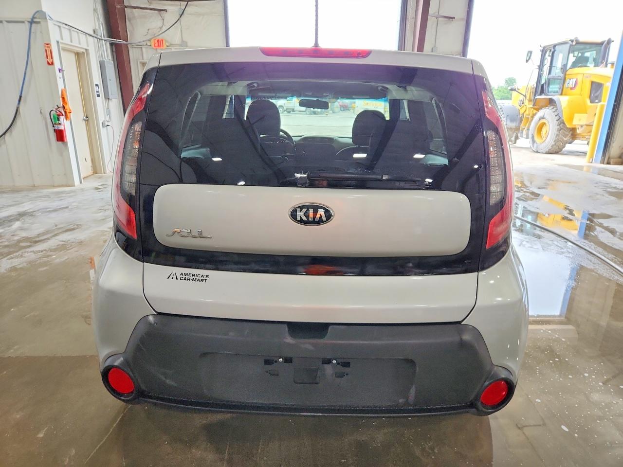 2015 Kia Soul Base Серебряный vin: KNDJN2A20F7778591
