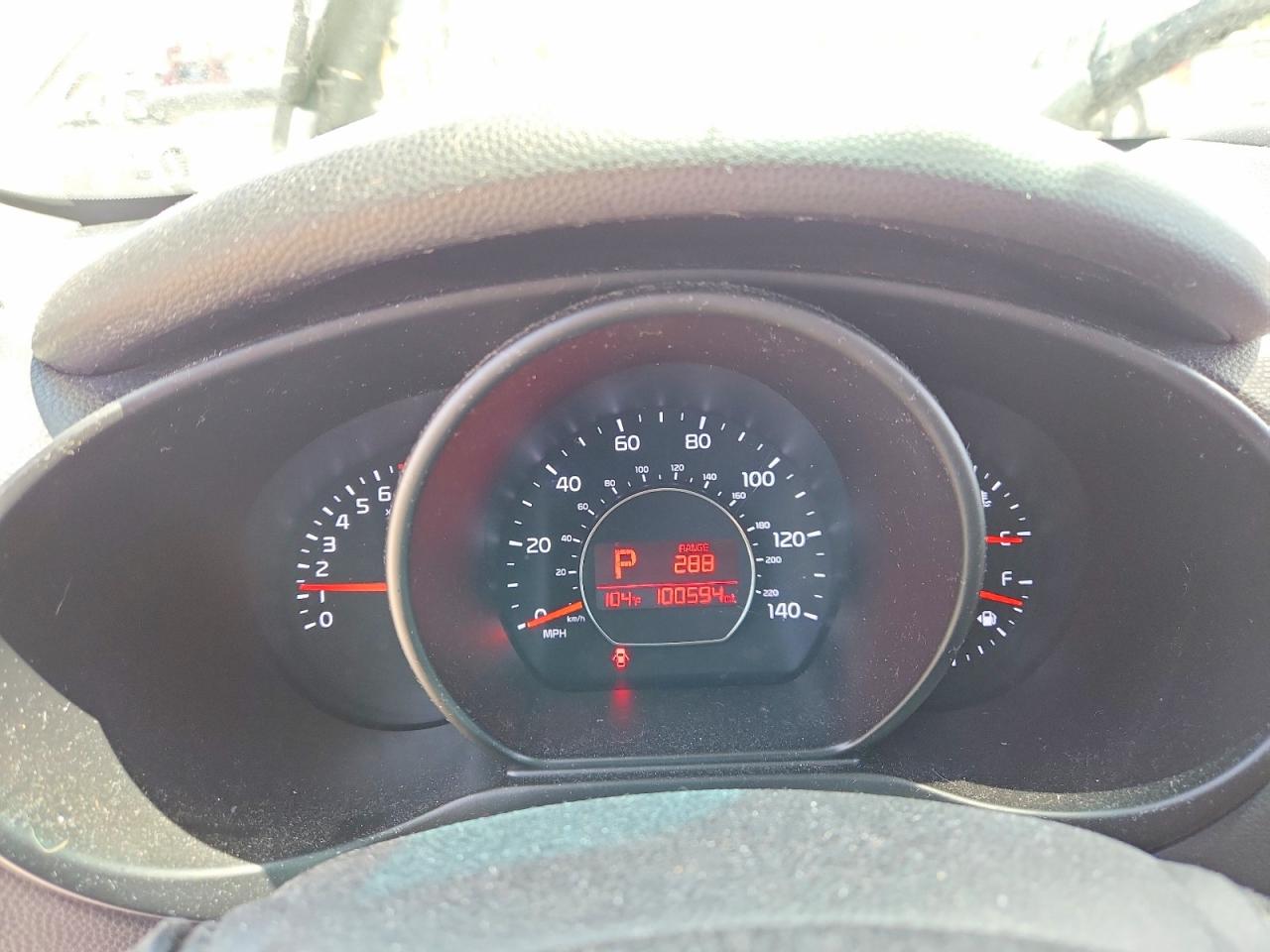 2015 Kia Soul Base White vin: KNDJN2A20F7789686