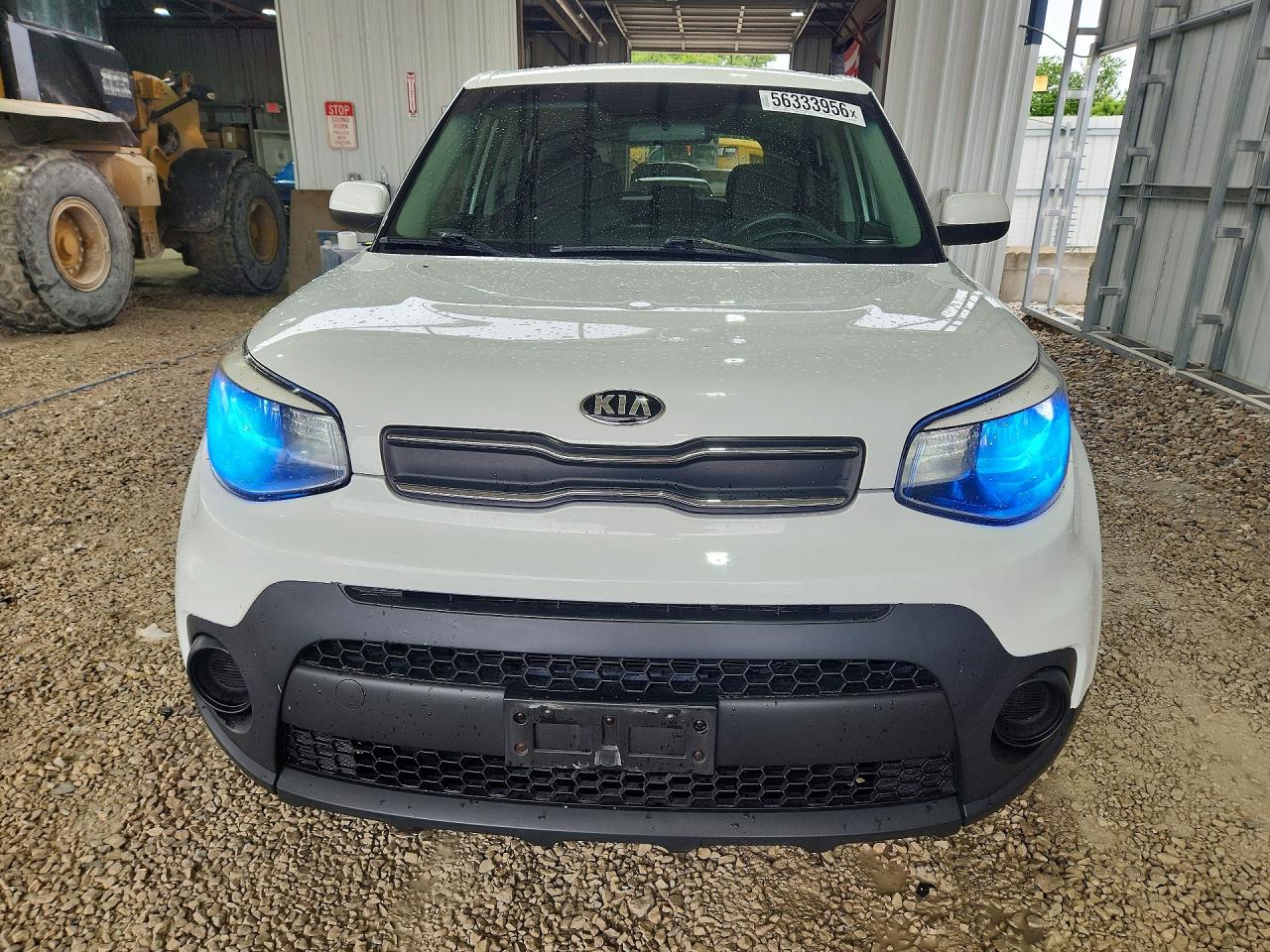 2017 Kia Soul Base White vin: KNDJN2A20H7474261