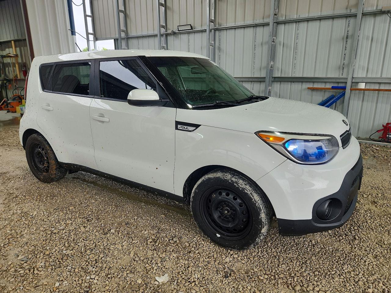 2017 Kia Soul Base White vin: KNDJN2A20H7474261
