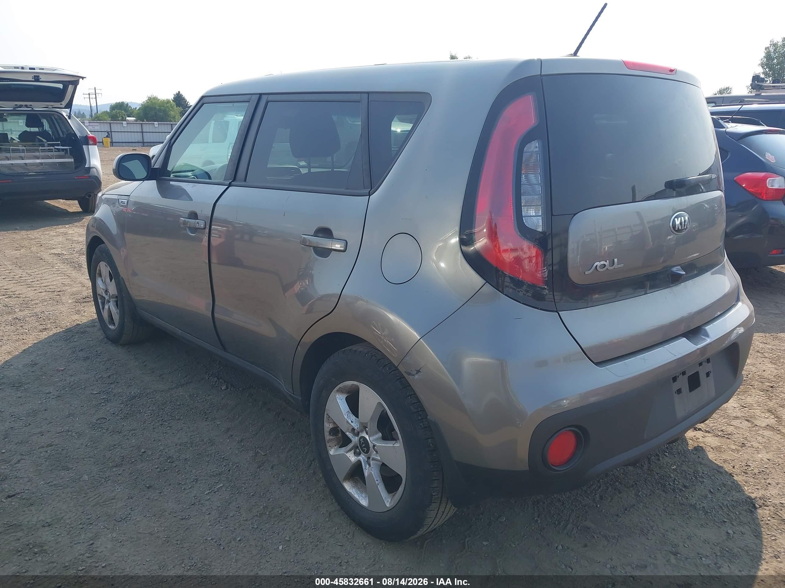 2019 Kia Soul Gray vin: KNDJN2A20K7666982