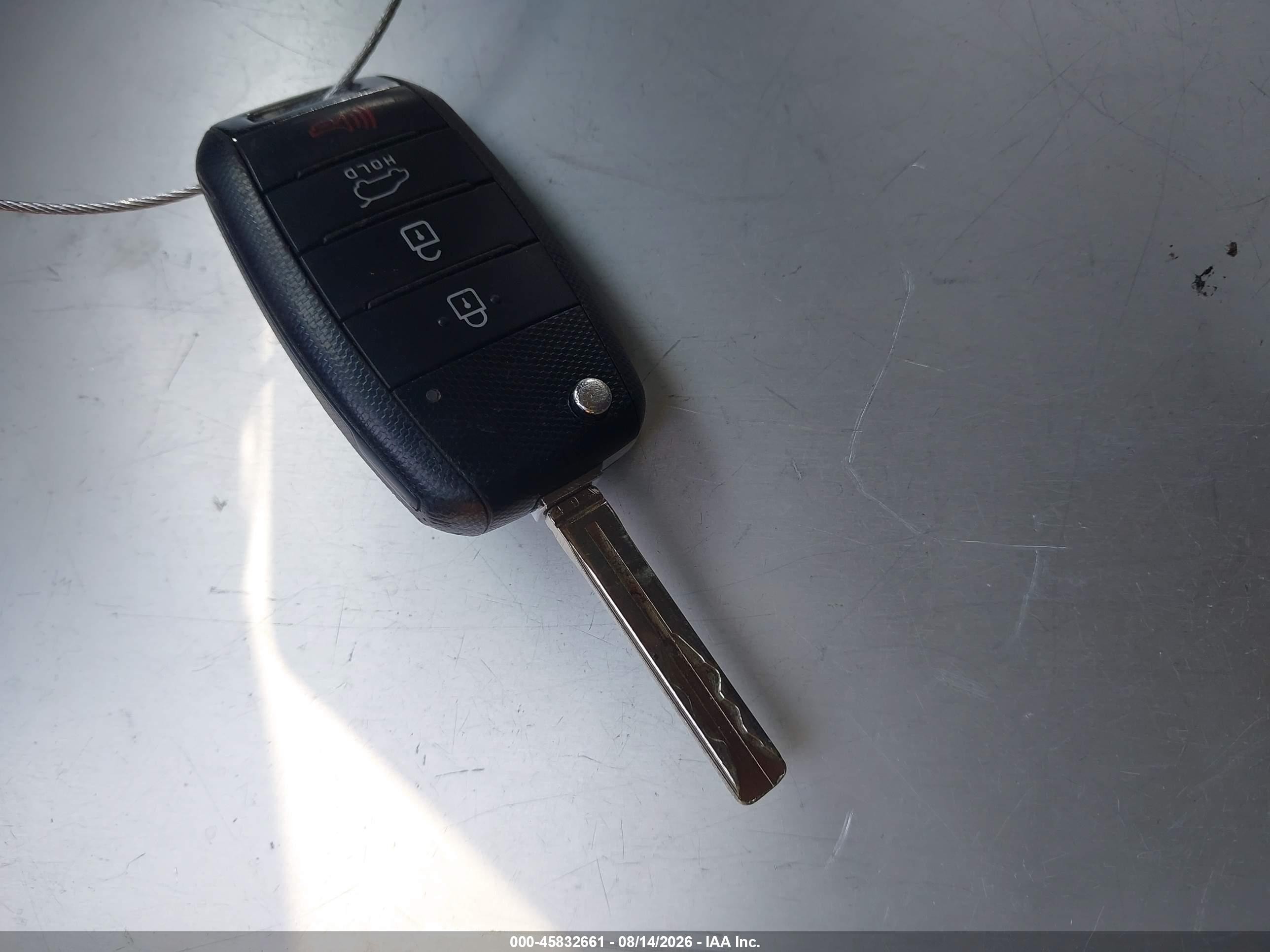 2019 Kia Soul Gray vin: KNDJN2A20K7666982