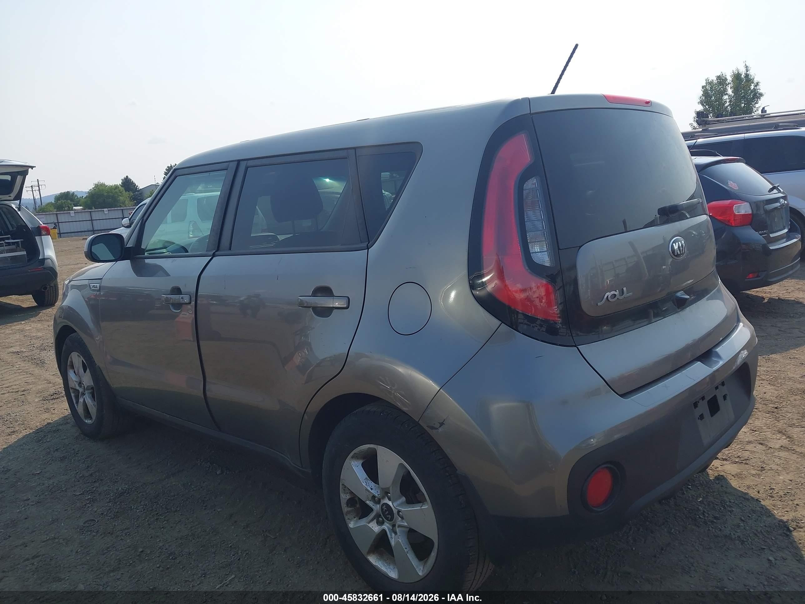 2019 Kia Soul Gray vin: KNDJN2A20K7666982