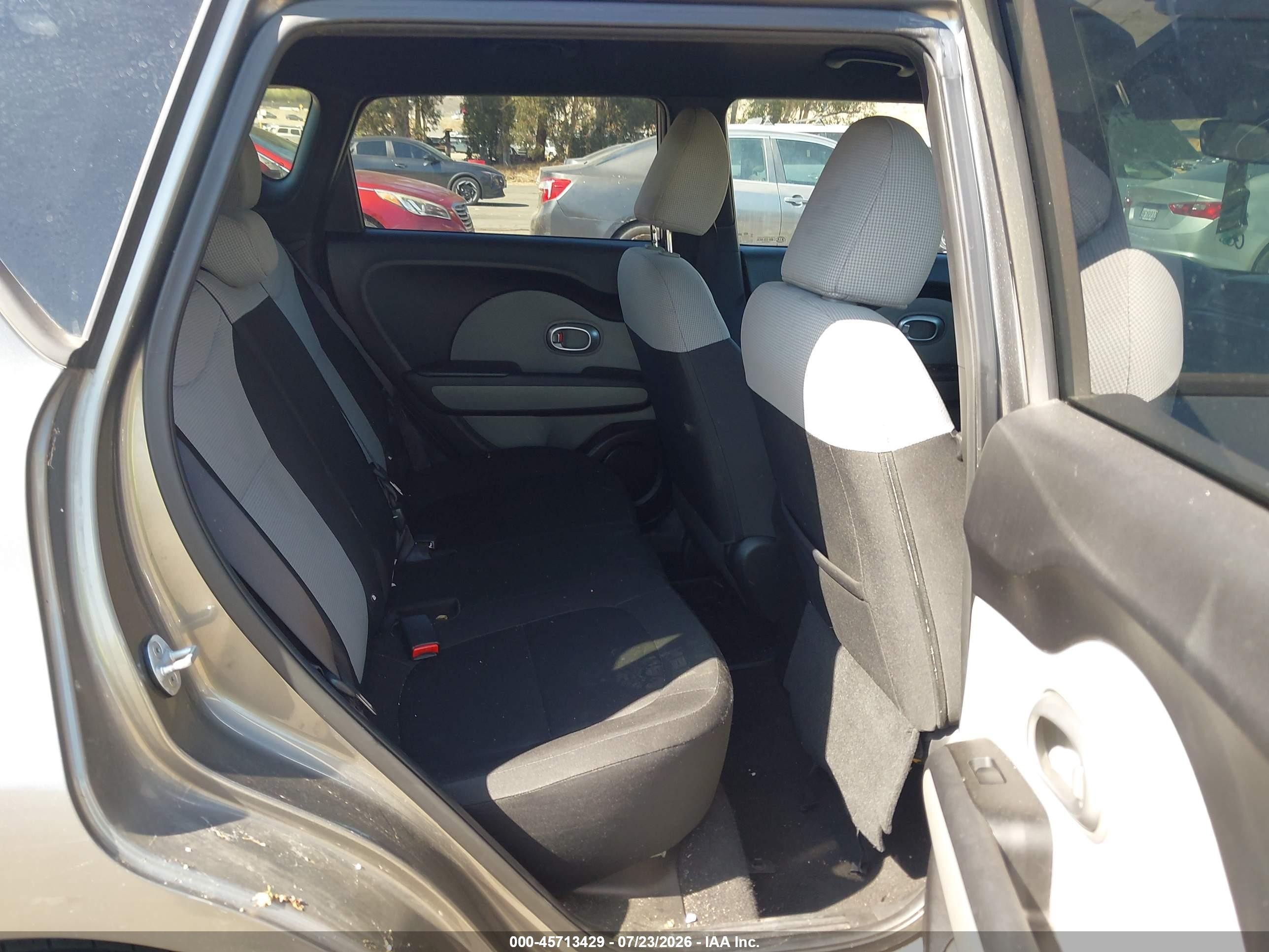 2014 Kia Soul   Gray vin: KNDJN2A21E7010259
