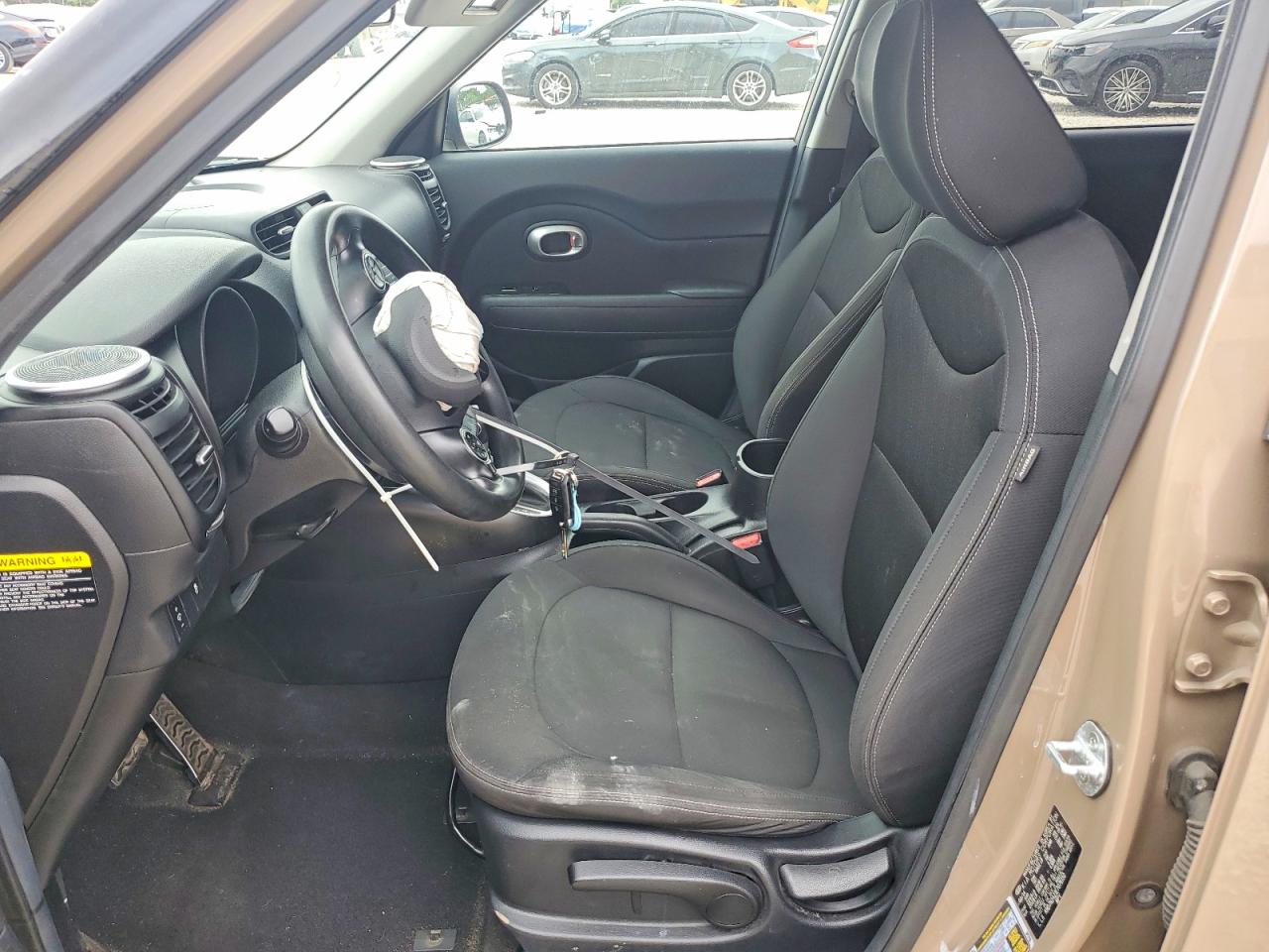 2014 Kia Soul Base Tan vin: KNDJN2A21E7076150