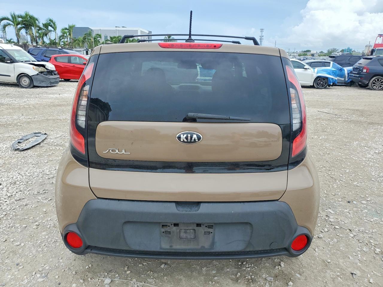 2014 Kia Soul Base Tan vin: KNDJN2A21E7076150