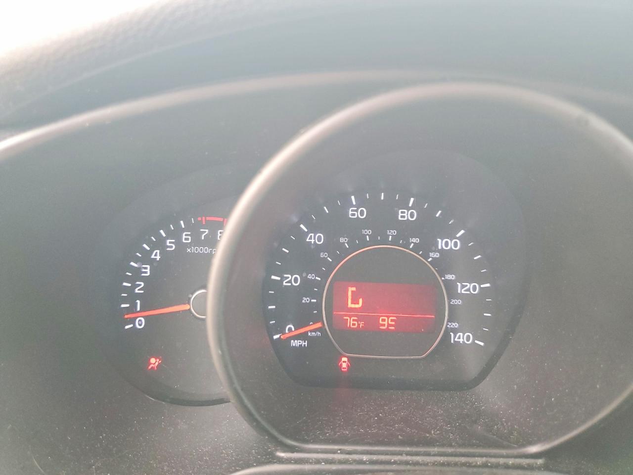 2014 Kia Soul Base Tan vin: KNDJN2A21E7076150