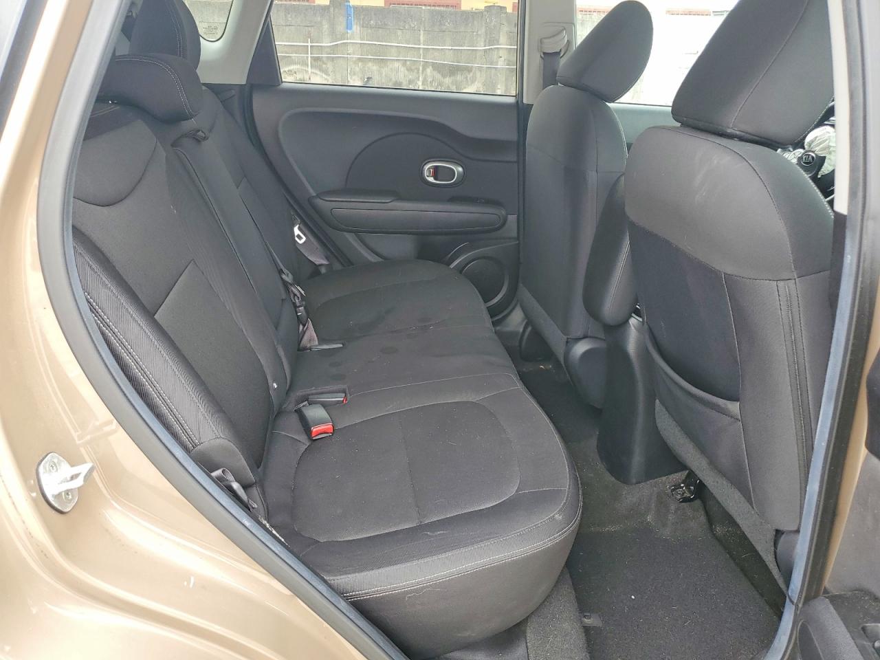 2014 Kia Soul Base Tan vin: KNDJN2A21E7076150