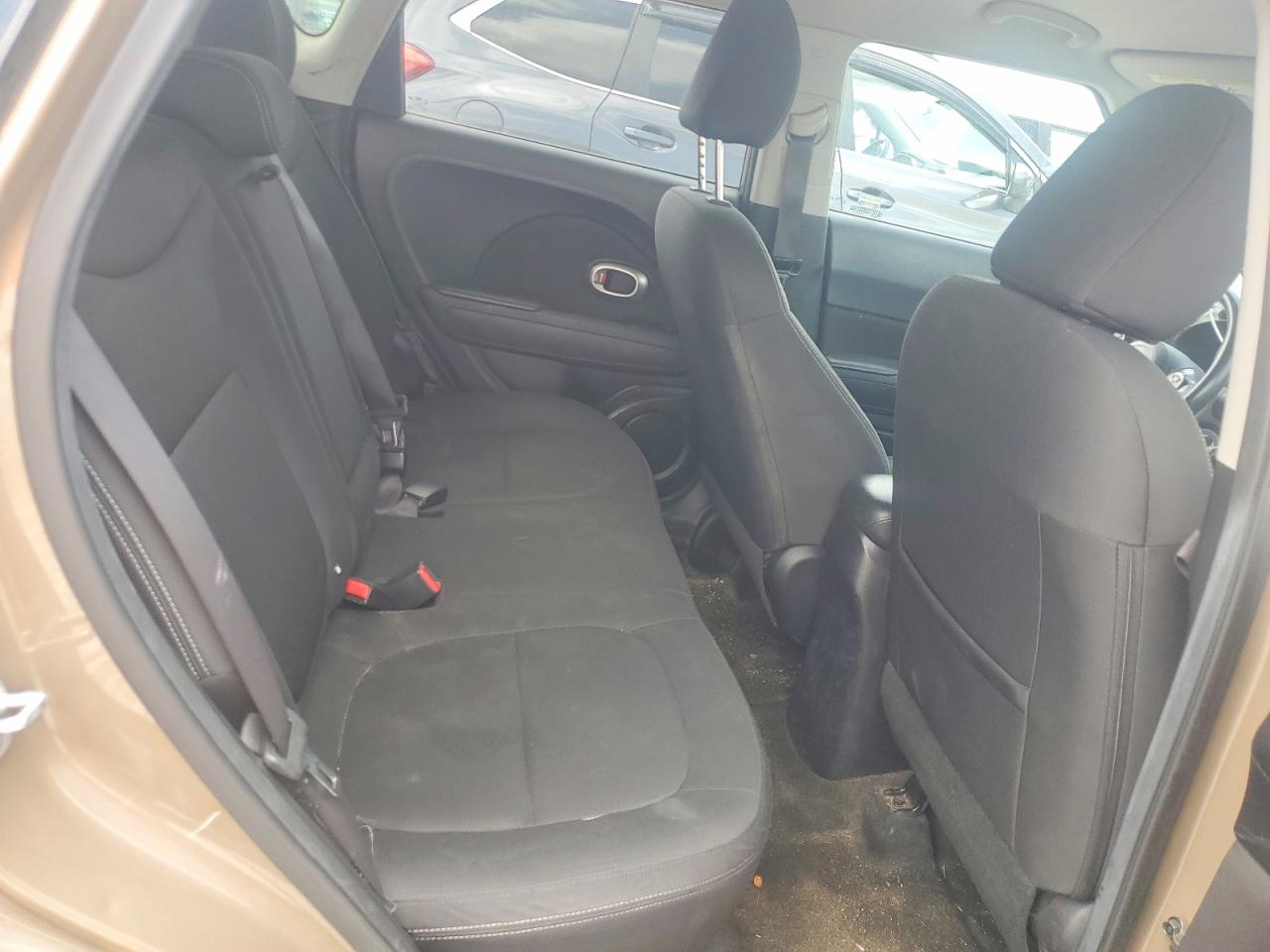 2014 Kia Soul Base Tan vin: KNDJN2A21E7088735