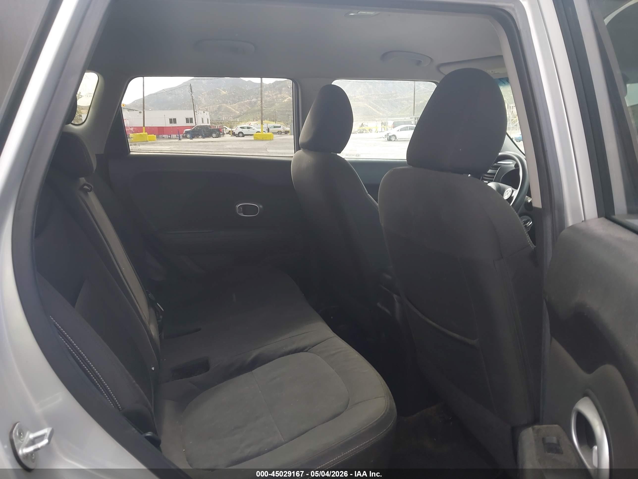 2014 Kia Soul   Gray vin: KNDJN2A21E7724098