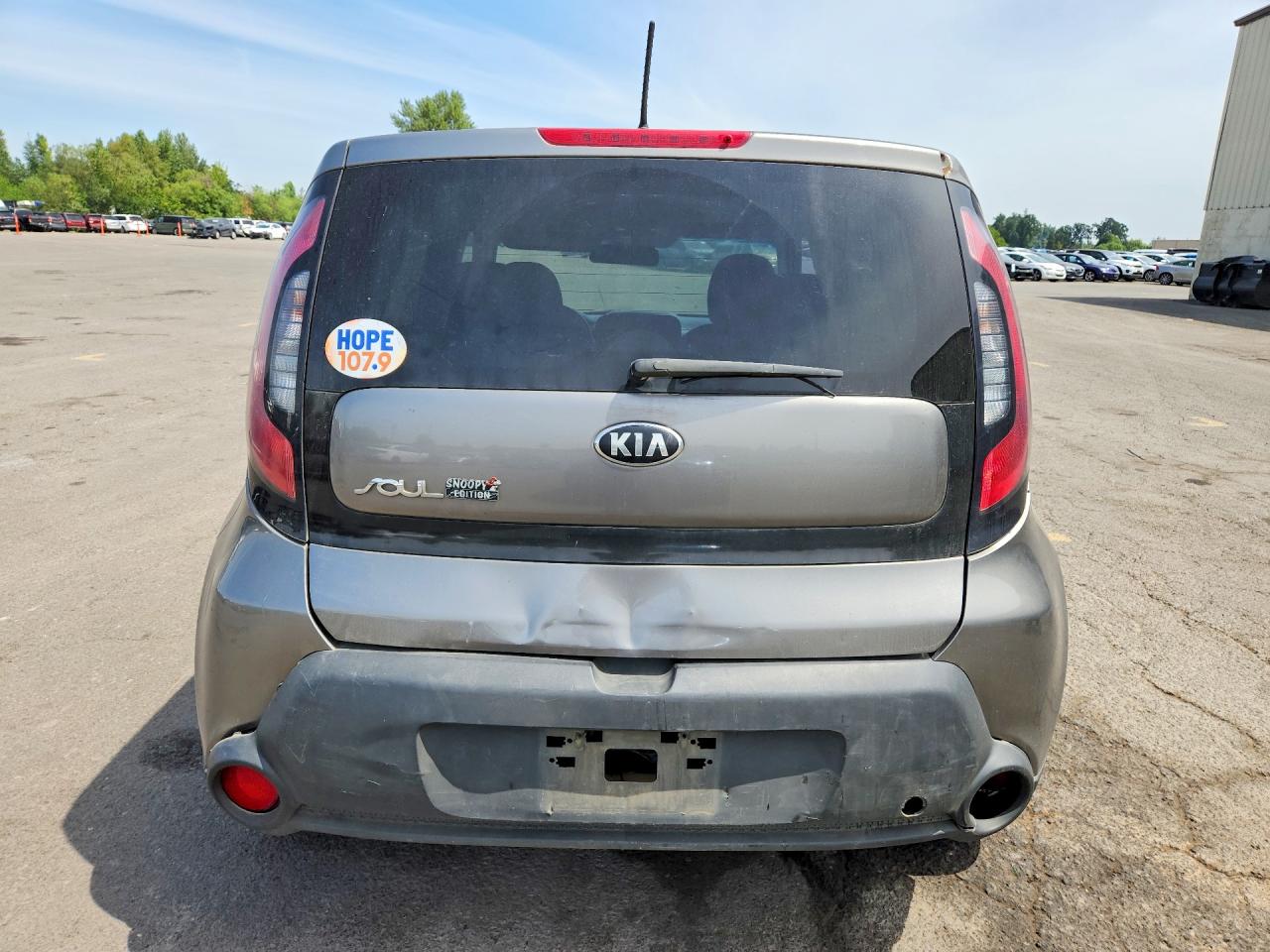 2015 Kia Soul Base Silver vin: KNDJN2A21F7123890