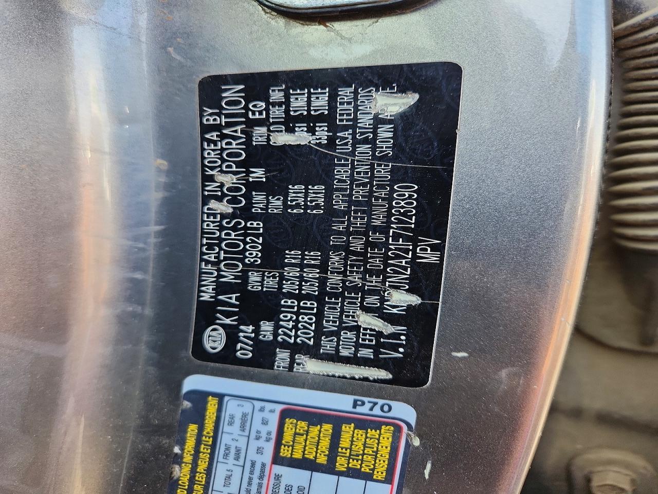 2015 Kia Soul Base Silver vin: KNDJN2A21F7123890