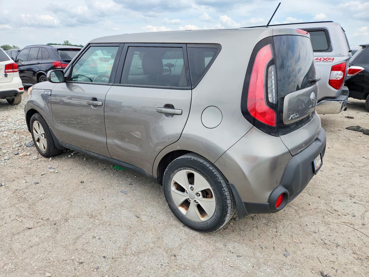 2015 Kia Soul Base Серебряный vin: KNDJN2A21F7137286