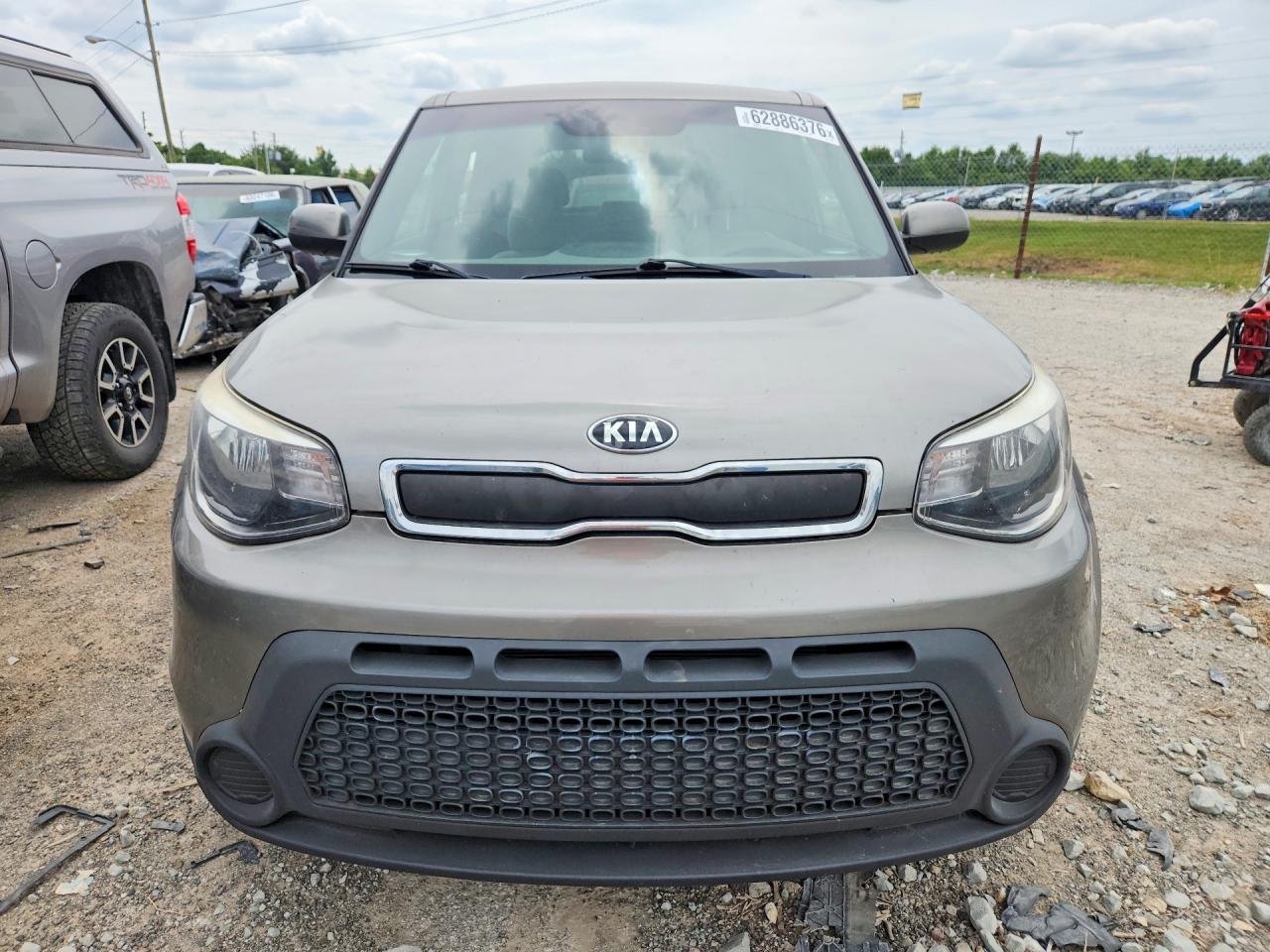 2015 Kia Soul Base Серебряный vin: KNDJN2A21F7137286