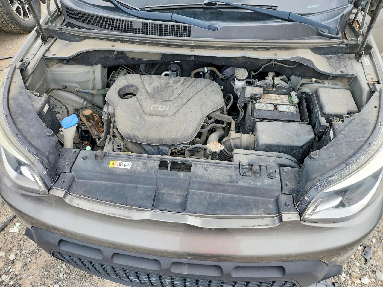 2015 Kia Soul Base Серебряный vin: KNDJN2A21F7137286