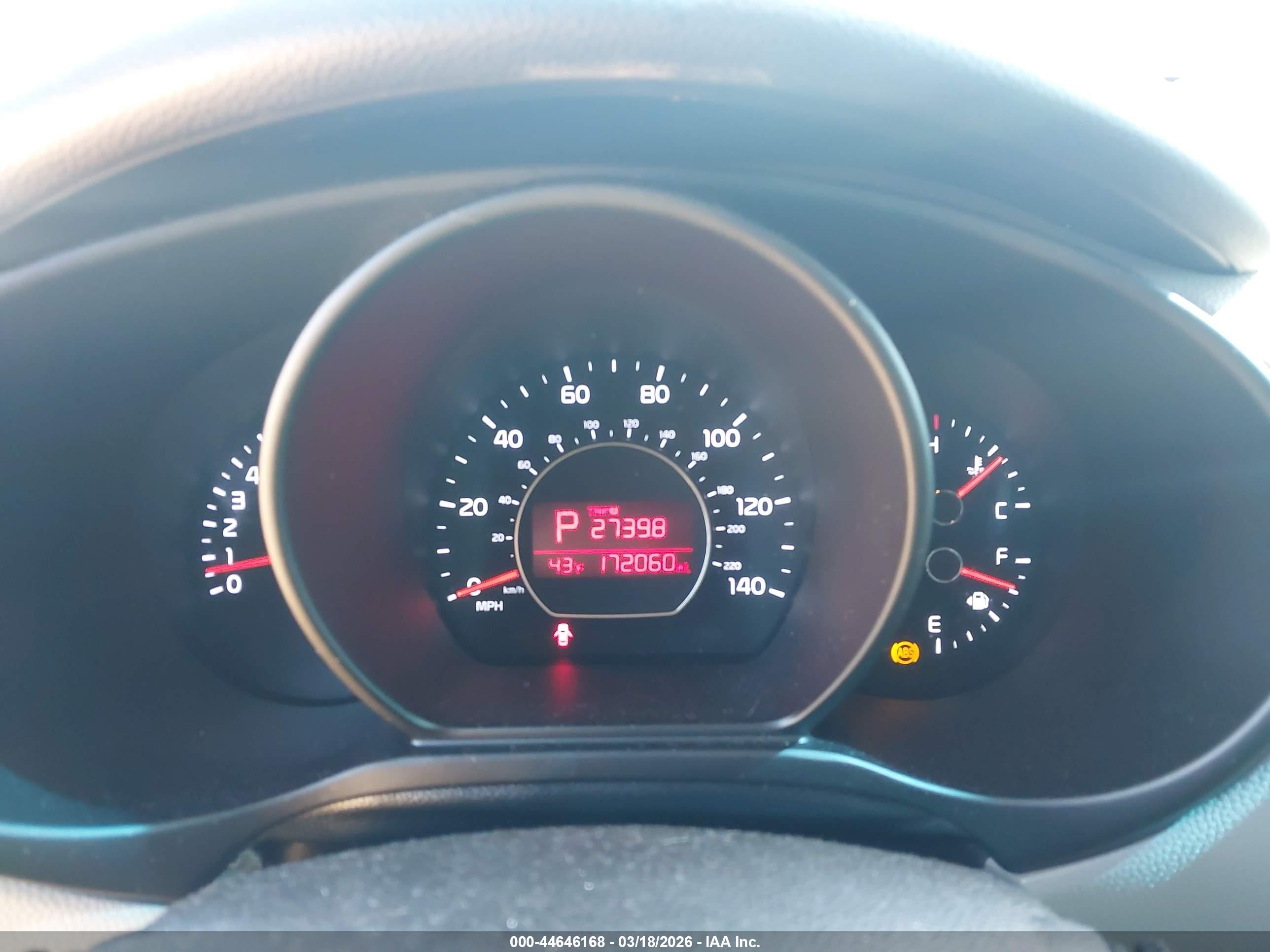 2015 Kia Soul Белый vin: KNDJN2A21F7137336