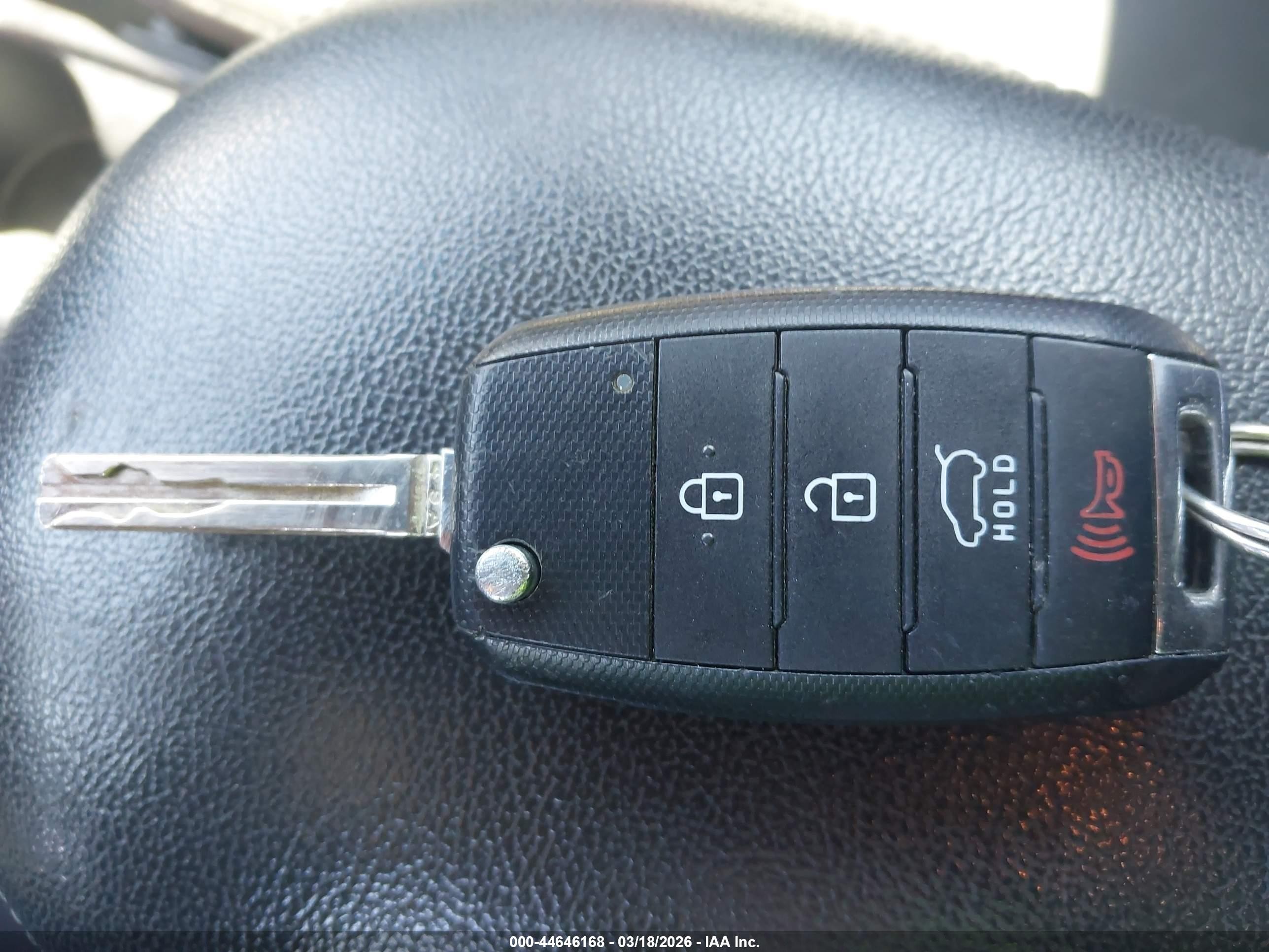 2015 Kia Soul Белый vin: KNDJN2A21F7137336