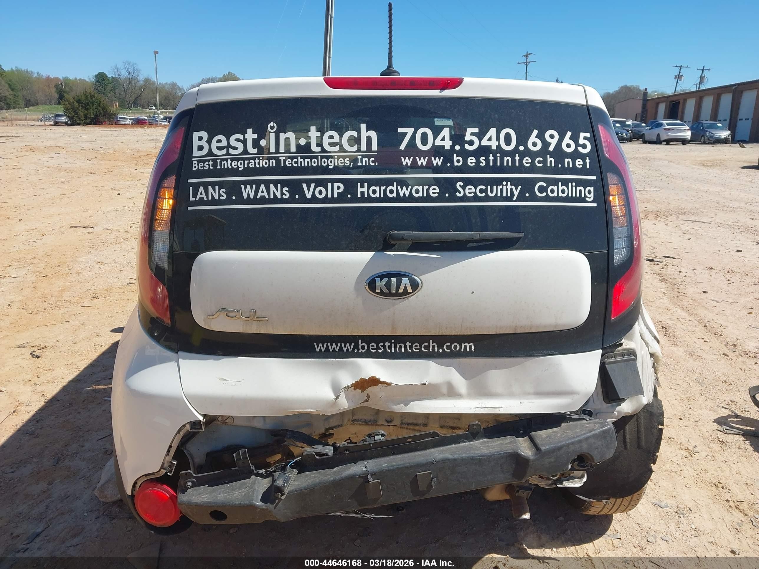 2015 Kia Soul Белый vin: KNDJN2A21F7137336