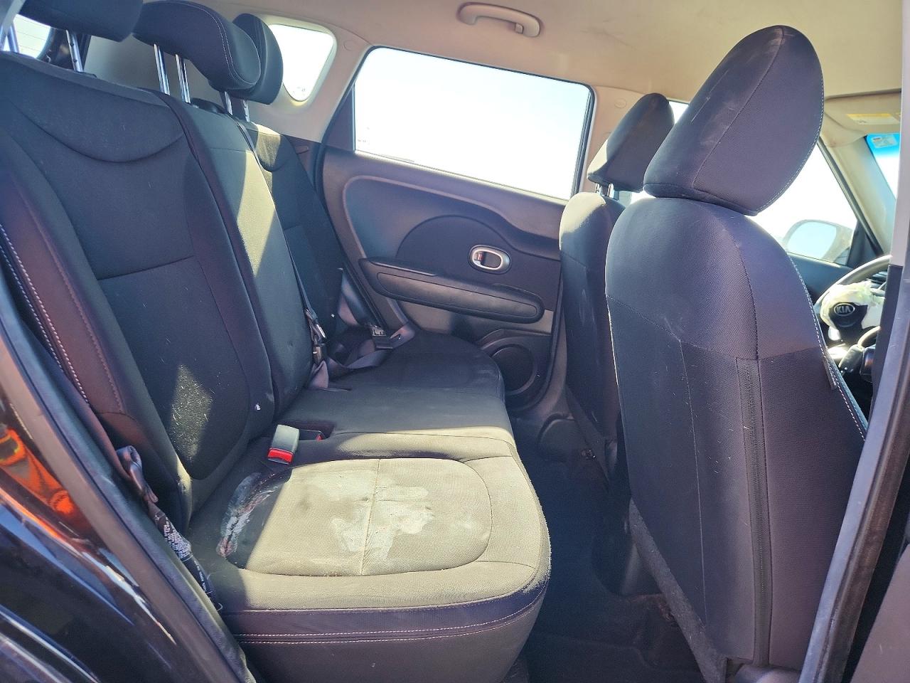 2015 Kia Soul Base Черный vin: KNDJN2A21F7149566