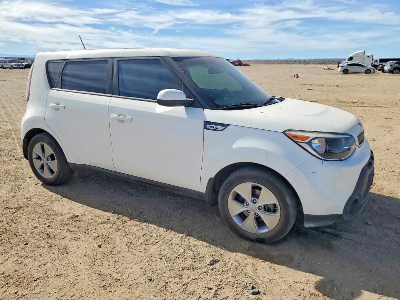 2015 Kia Soul Base White vin: KNDJN2A21F7153133