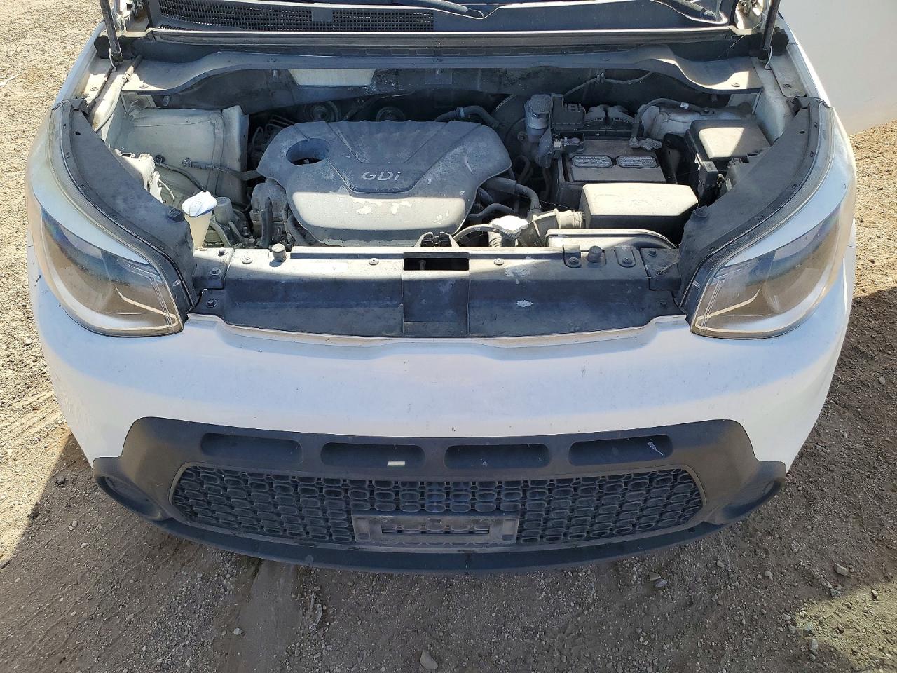 2015 Kia Soul Base White vin: KNDJN2A21F7153133