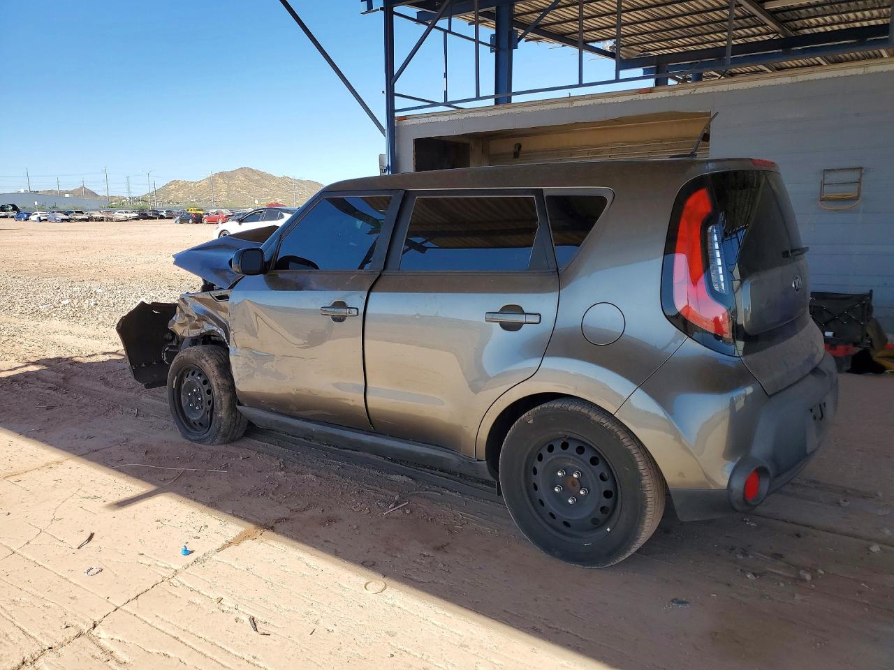 2015 Kia Soul Base Gold vin: KNDJN2A21F7173284
