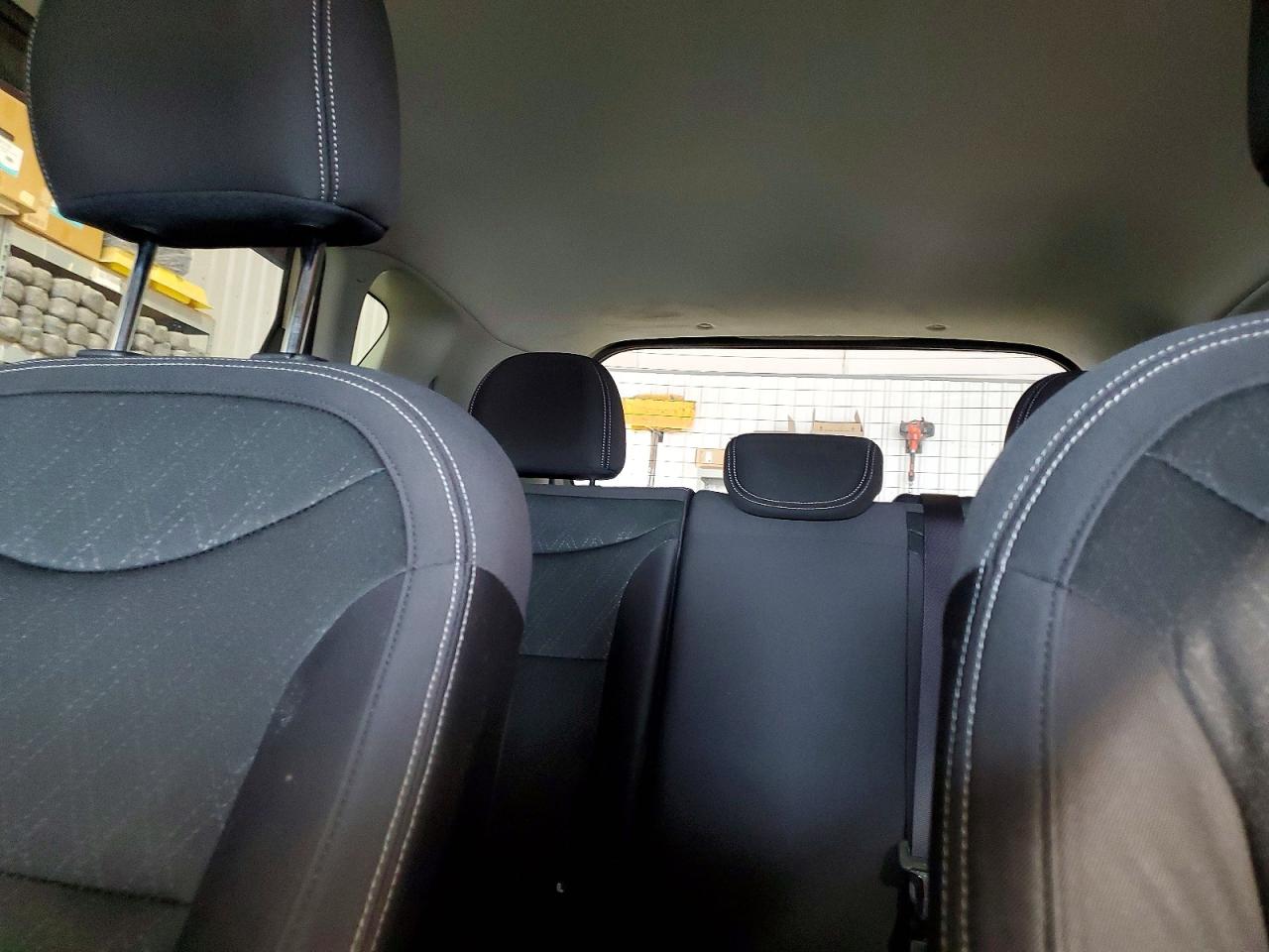2015 Kia Soul Base Gray vin: KNDJN2A21F7221057