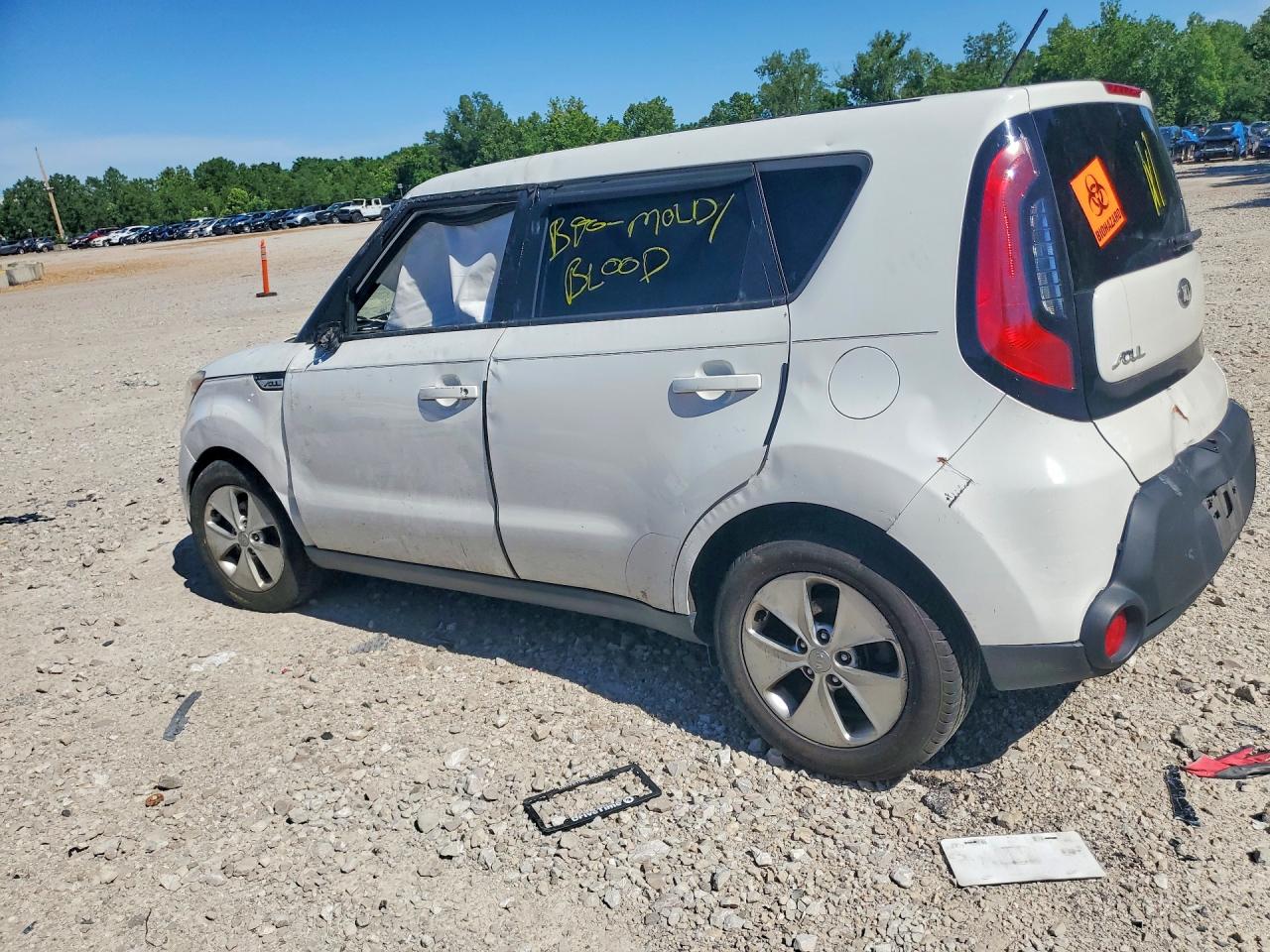 2015 Kia Soul Base White vin: KNDJN2A21F7233113