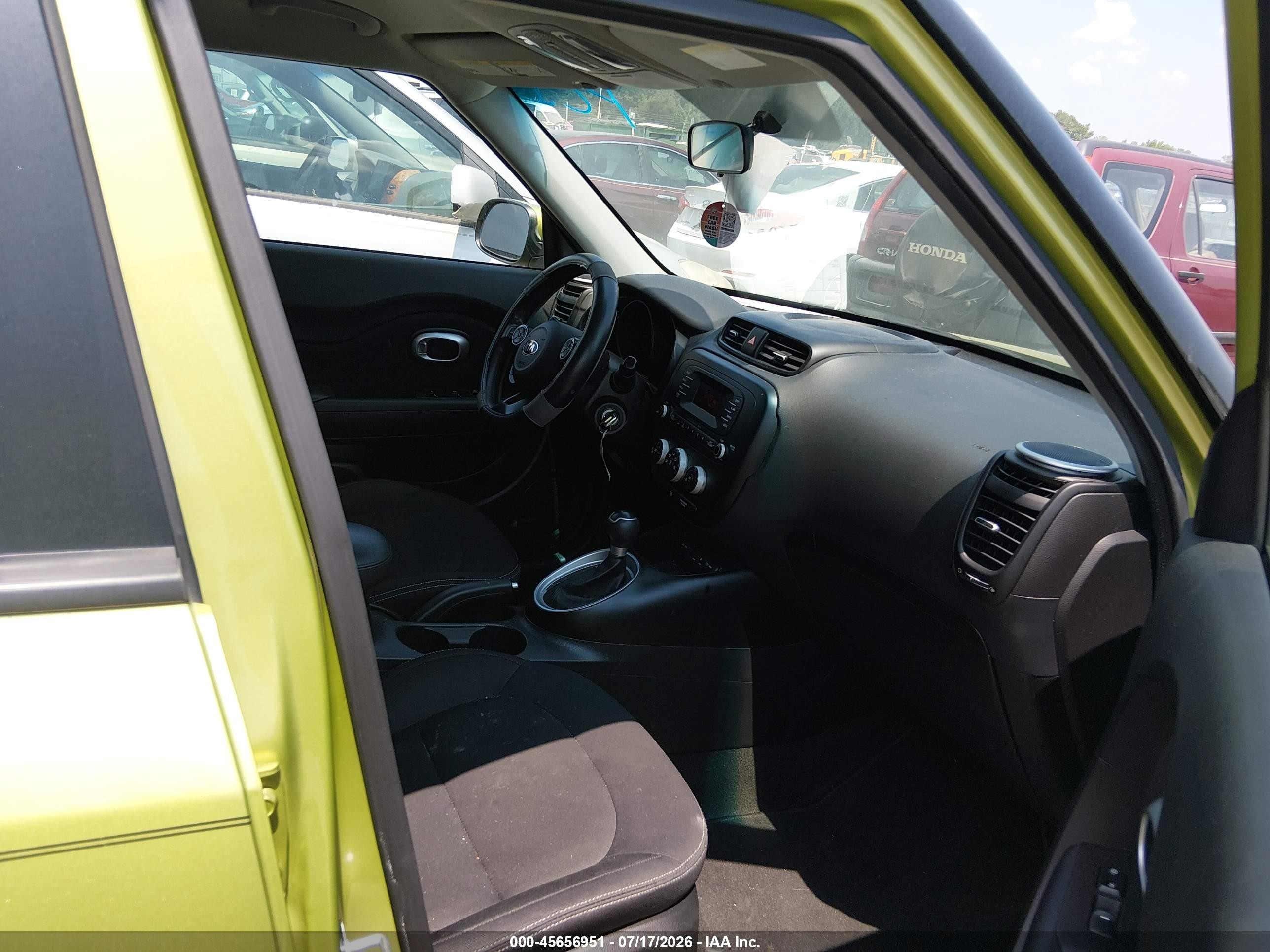 2015 Kia Soul   Зеленый vin: KNDJN2A21F7760178