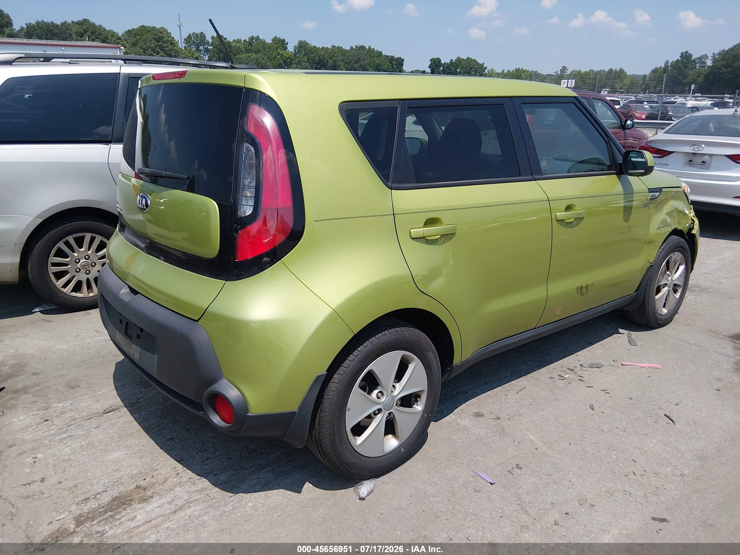 2015 Kia Soul   Зеленый vin: KNDJN2A21F7760178