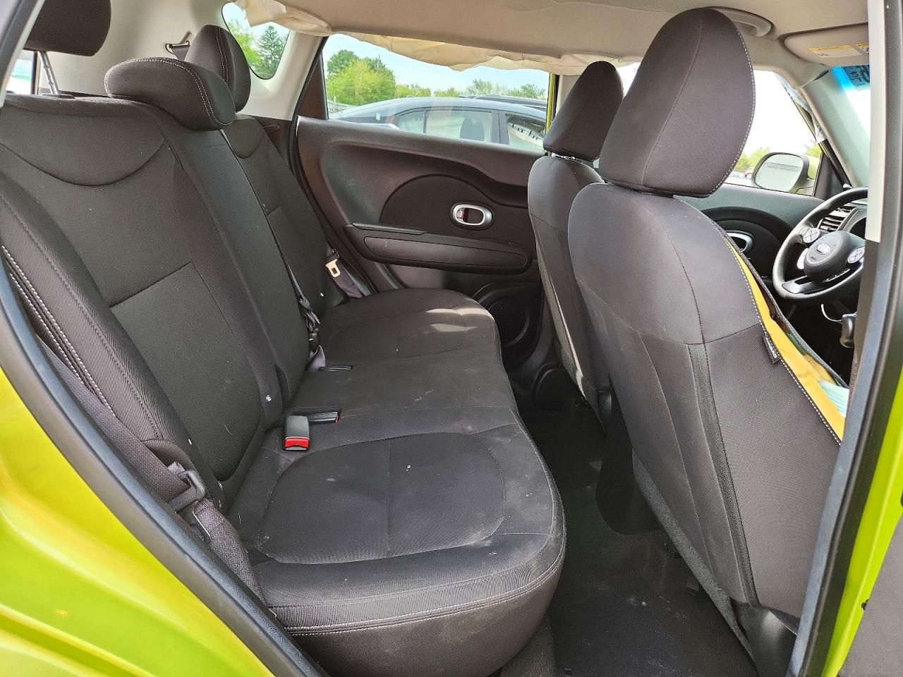 2015 Kia Soul Base Green vin: KNDJN2A21F7767549
