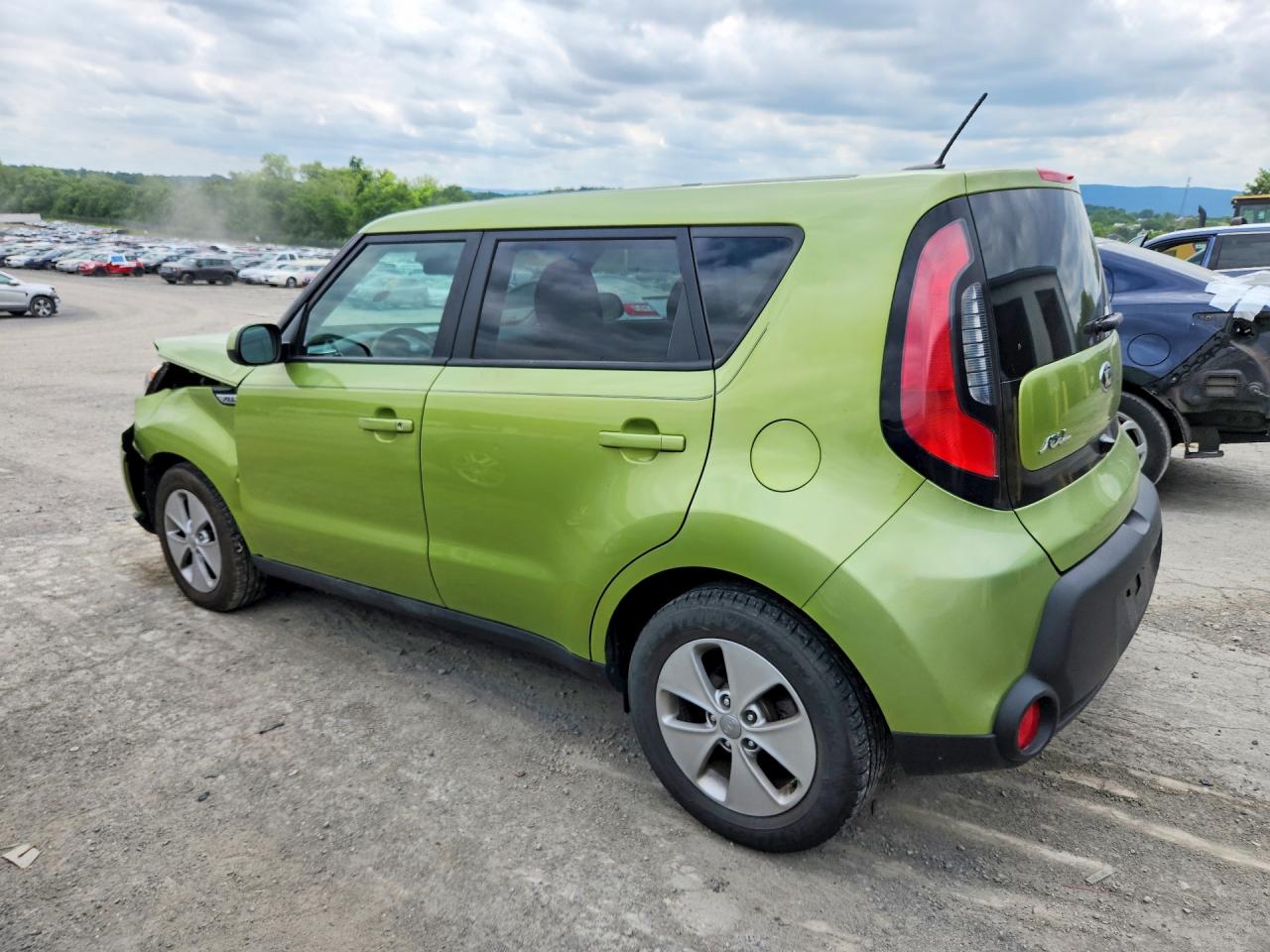 2015 Kia Soul Base Green vin: KNDJN2A21F7771505