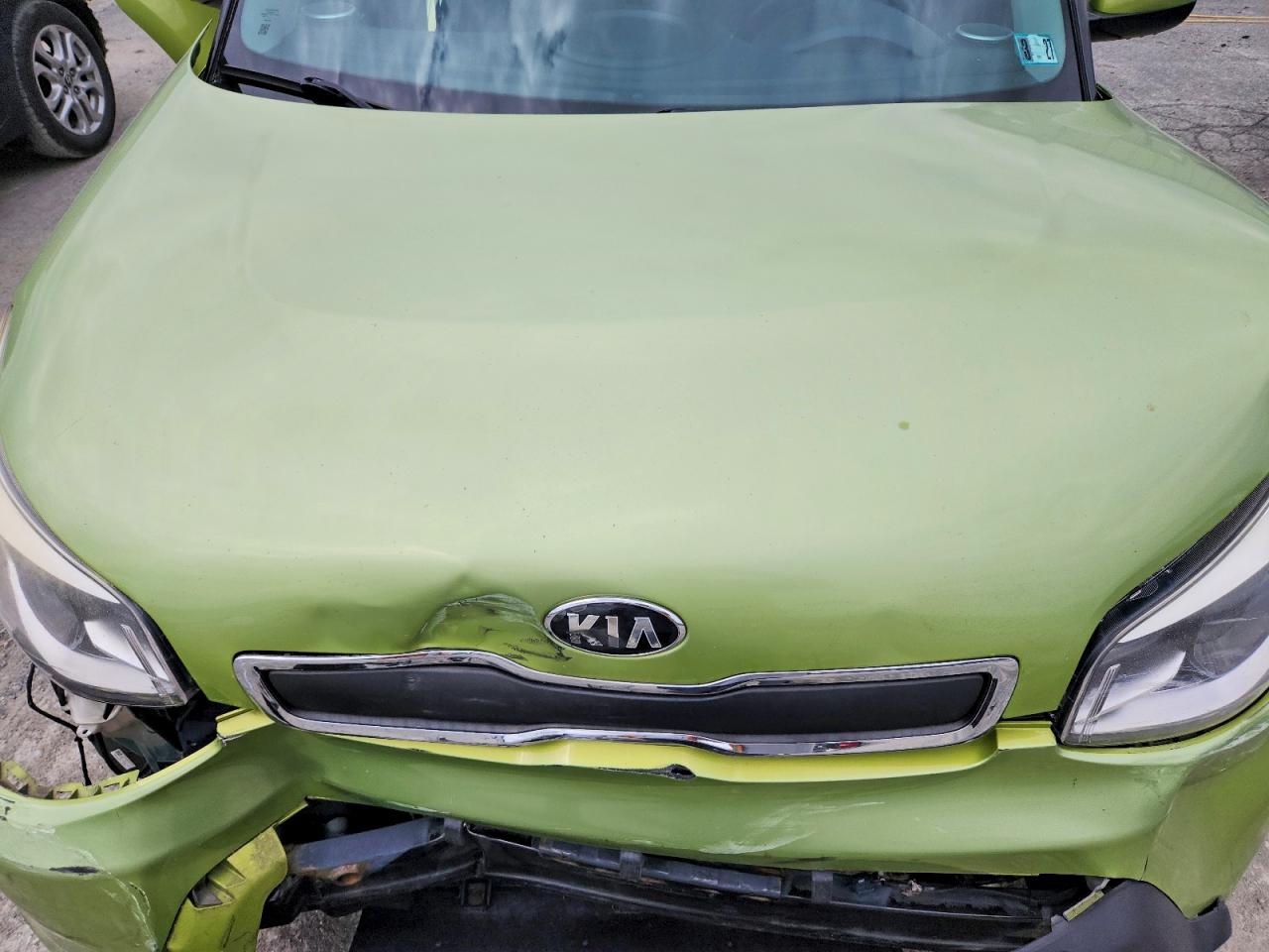 2015 Kia Soul Base Green vin: KNDJN2A21F7771505