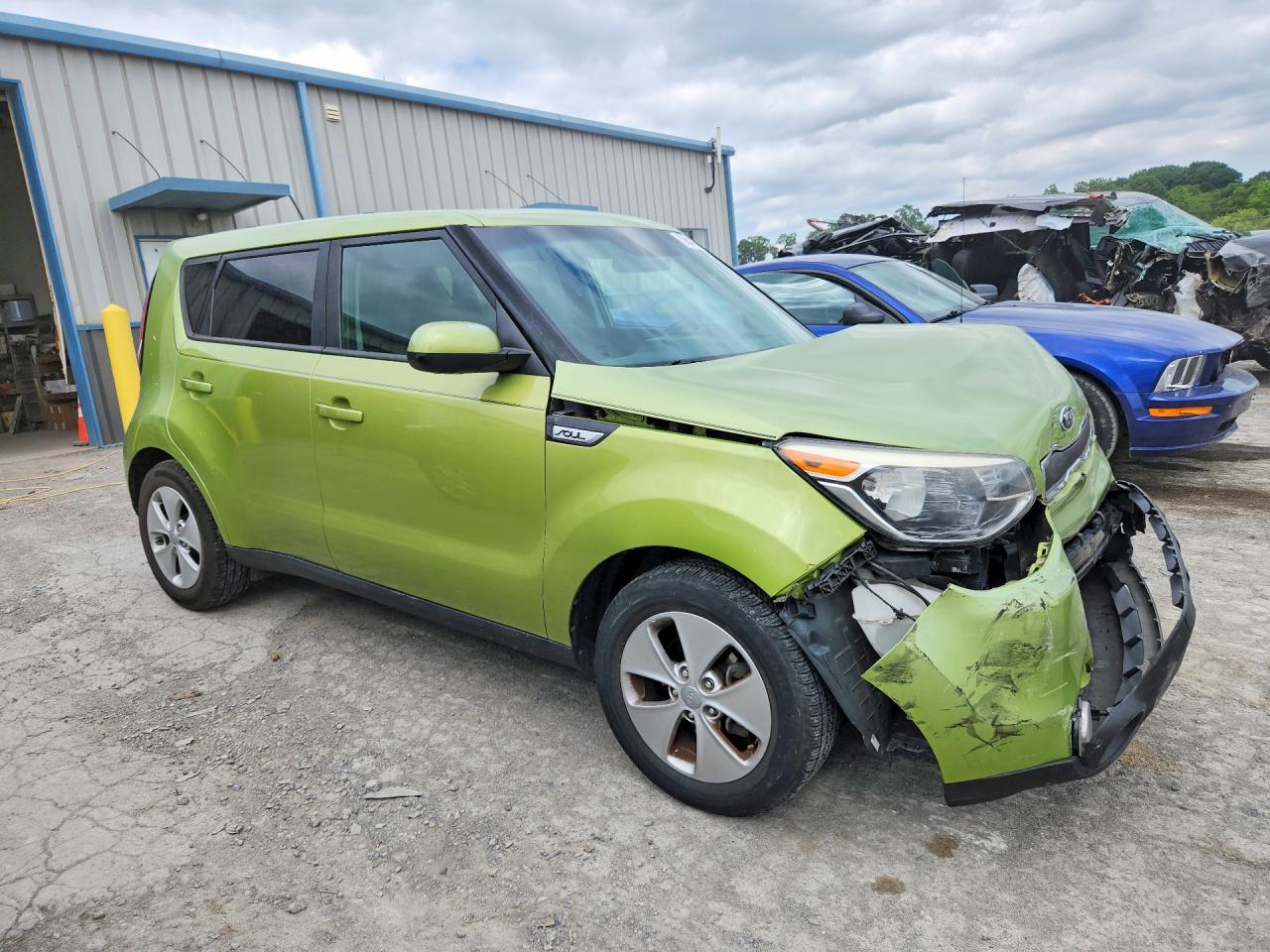 2015 Kia Soul Base Green vin: KNDJN2A21F7771505