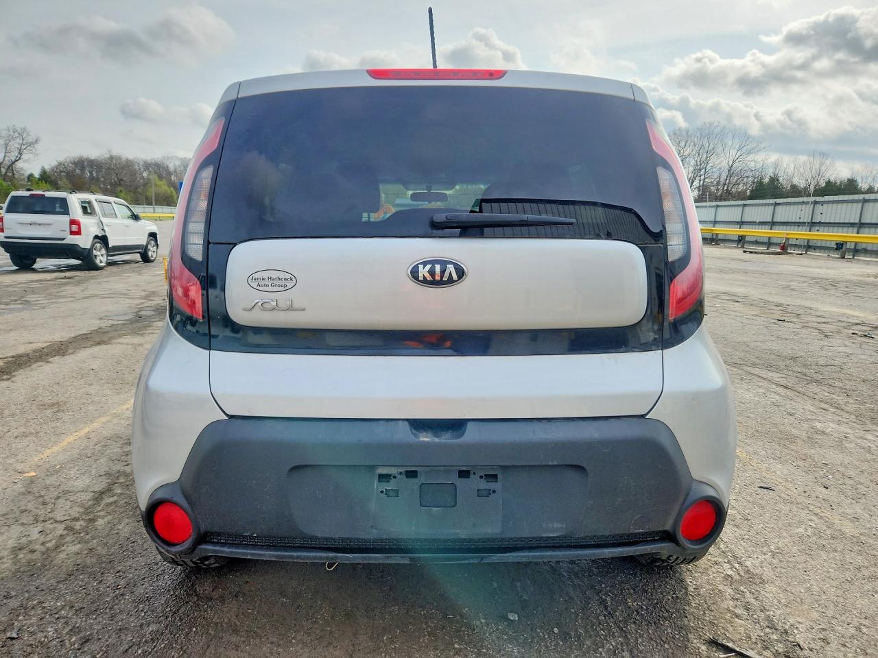 2015 Kia Soul Base Silver vin: KNDJN2A21F7775408