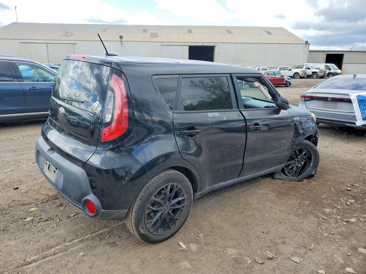 2015 Kia Soul Base Black vin: KNDJN2A21F7795898