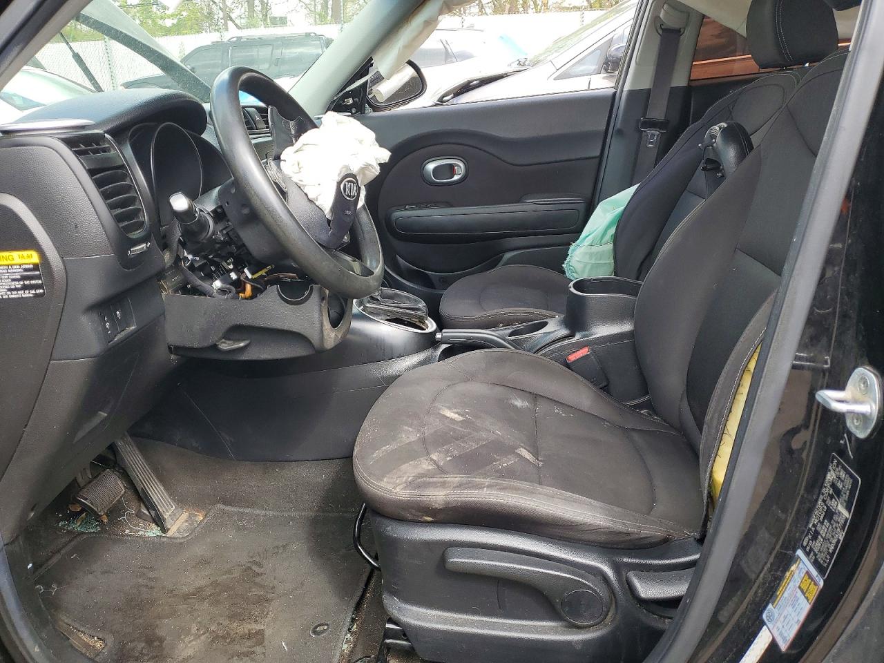 2015 Kia Soul Base Black vin: KNDJN2A21F7795898