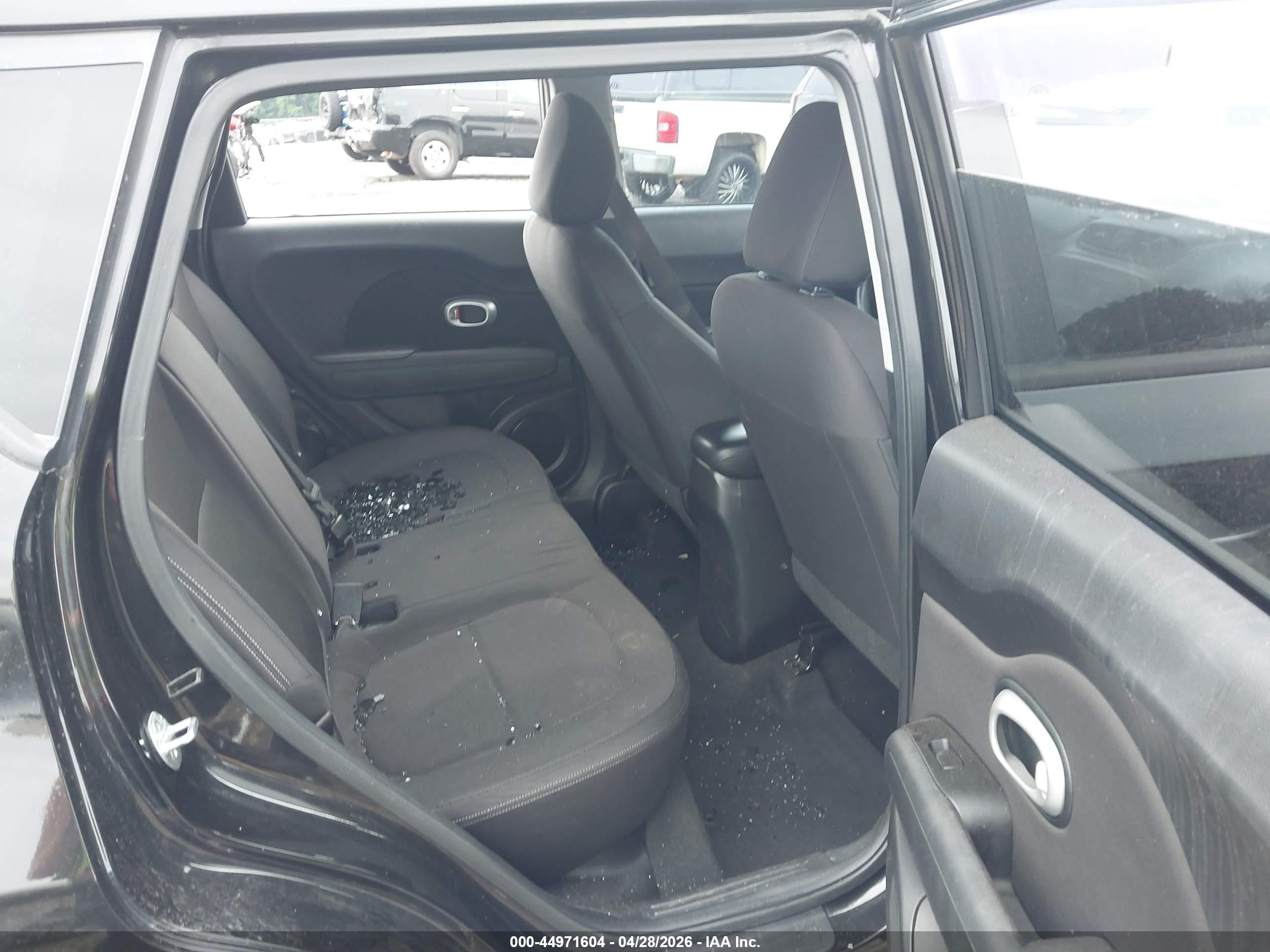 2015 Kia Soul   Black vin: KNDJN2A21F7799093