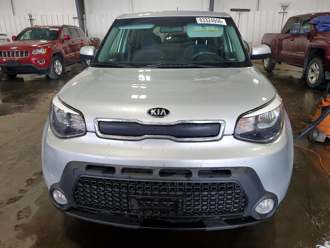 2015 Kia Soul Base Silver vin: KNDJN2A21F7807516