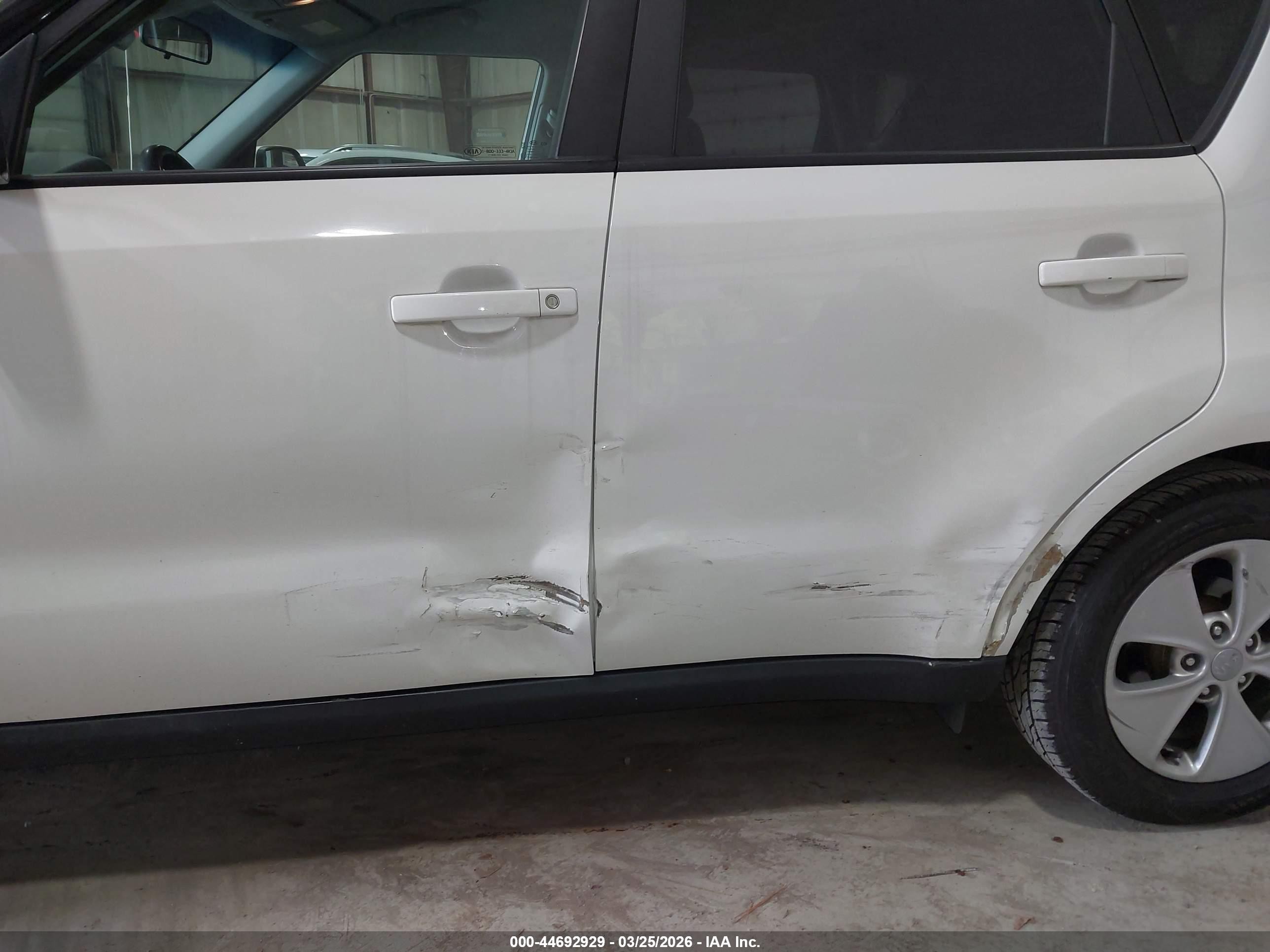 2016 Kia Soul   Белый vin: KNDJN2A21G7336775