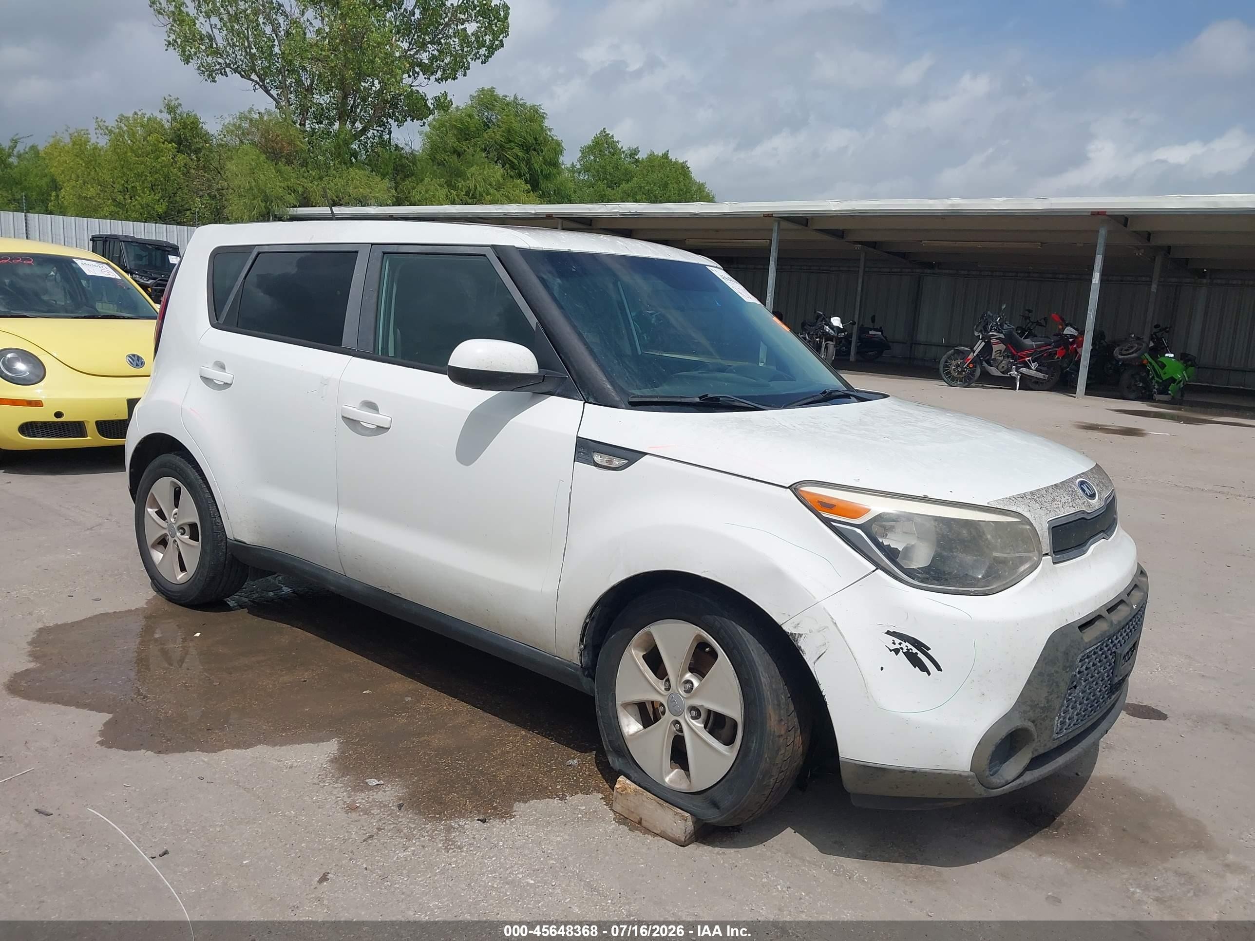2014 Kia Soul   White vin: KNDJN2A22E7021187