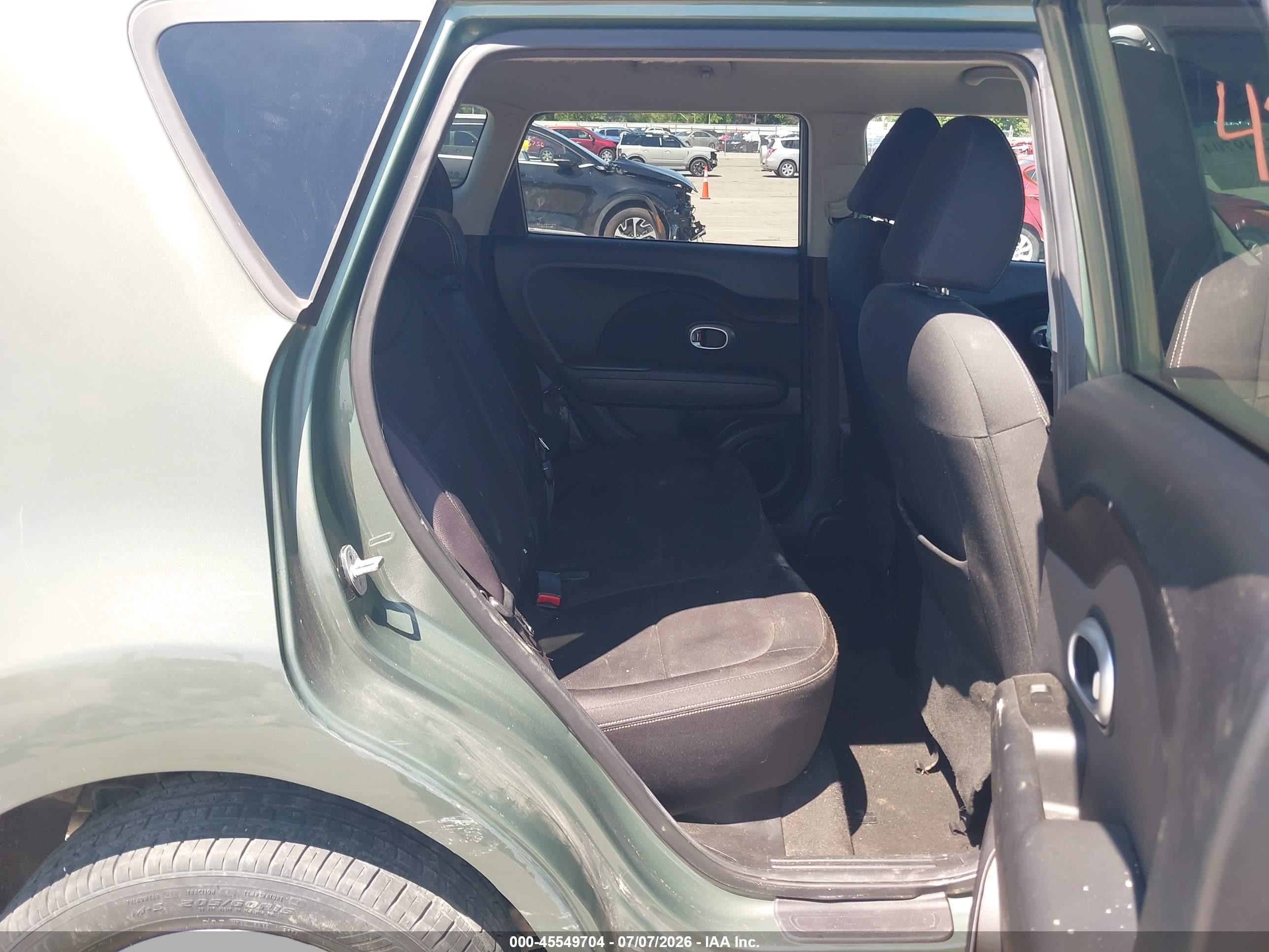 2014 Kia Soul   Зеленый vin: KNDJN2A22E7049975