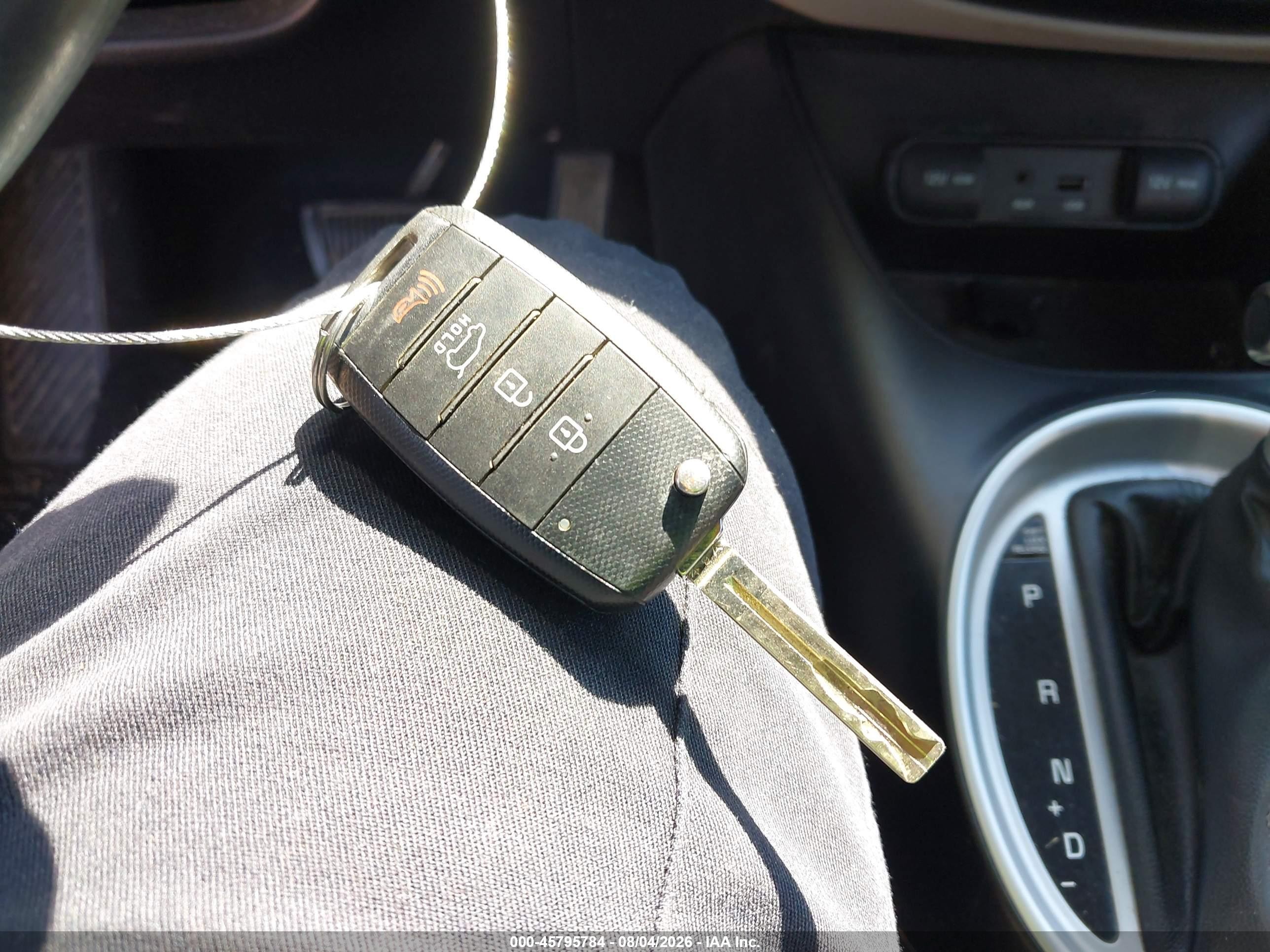 2014 Kia Soul   Gray vin: KNDJN2A22E7108135