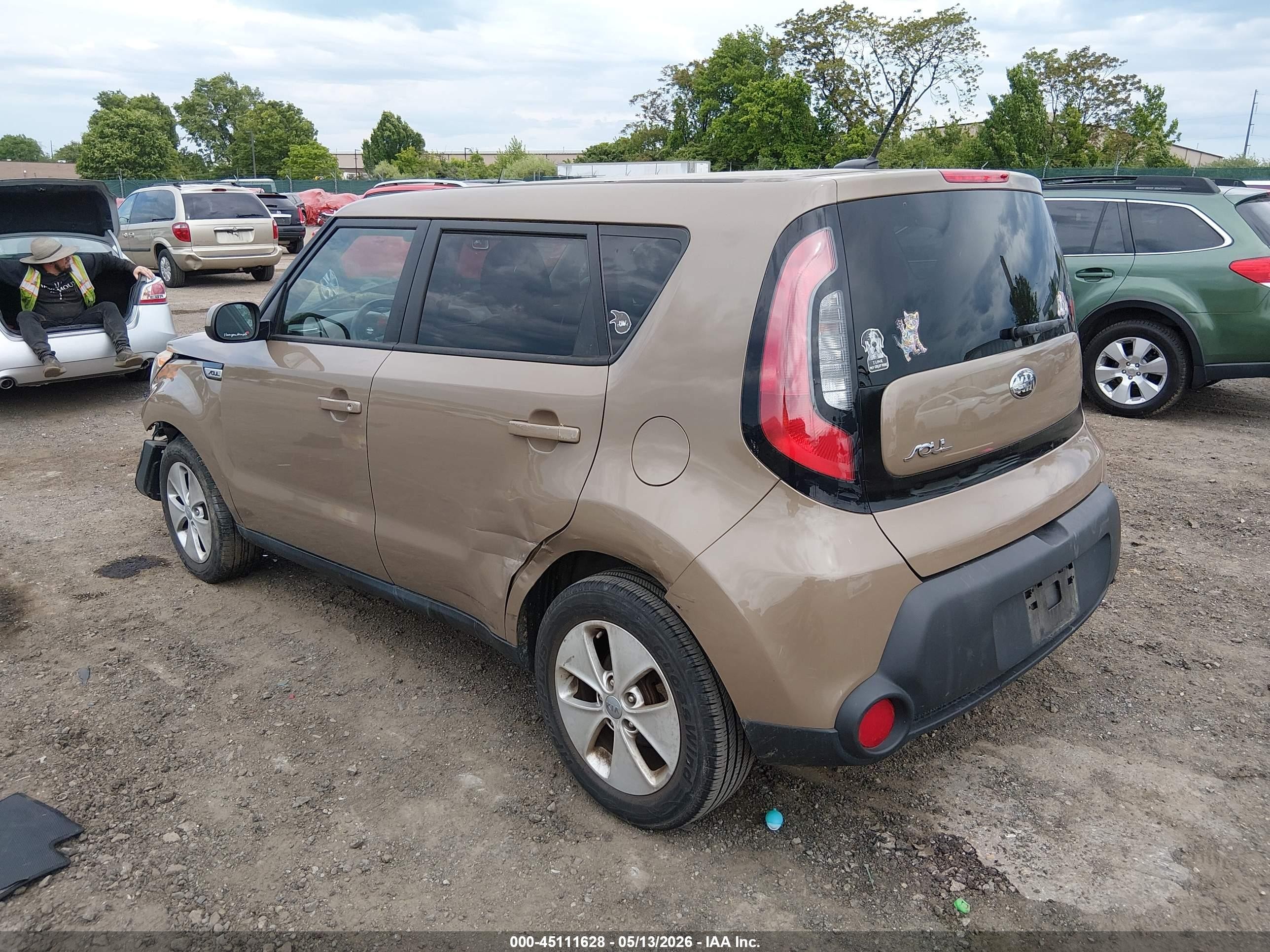 2015 Kia Soul Бежевый vin: KNDJN2A22F7129570