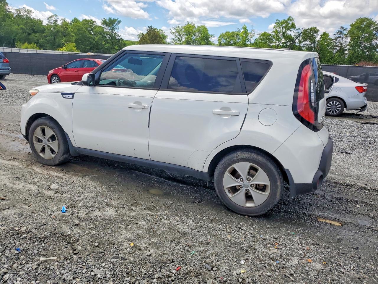 2015 Kia Soul White vin: KNDJN2A22F7130380
