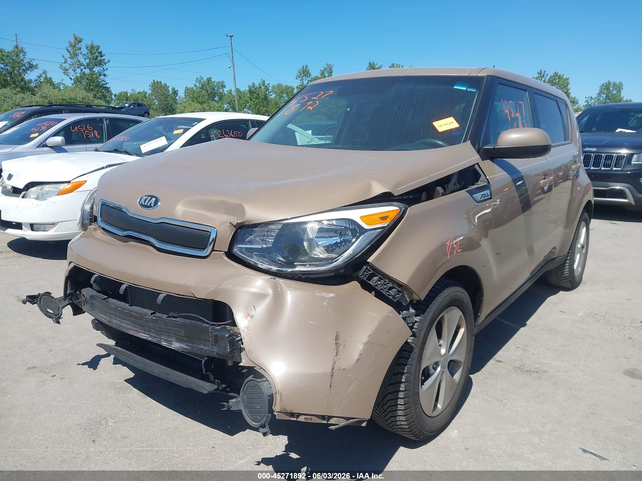 2015 Kia Soul   Brown vin: KNDJN2A22F7143386