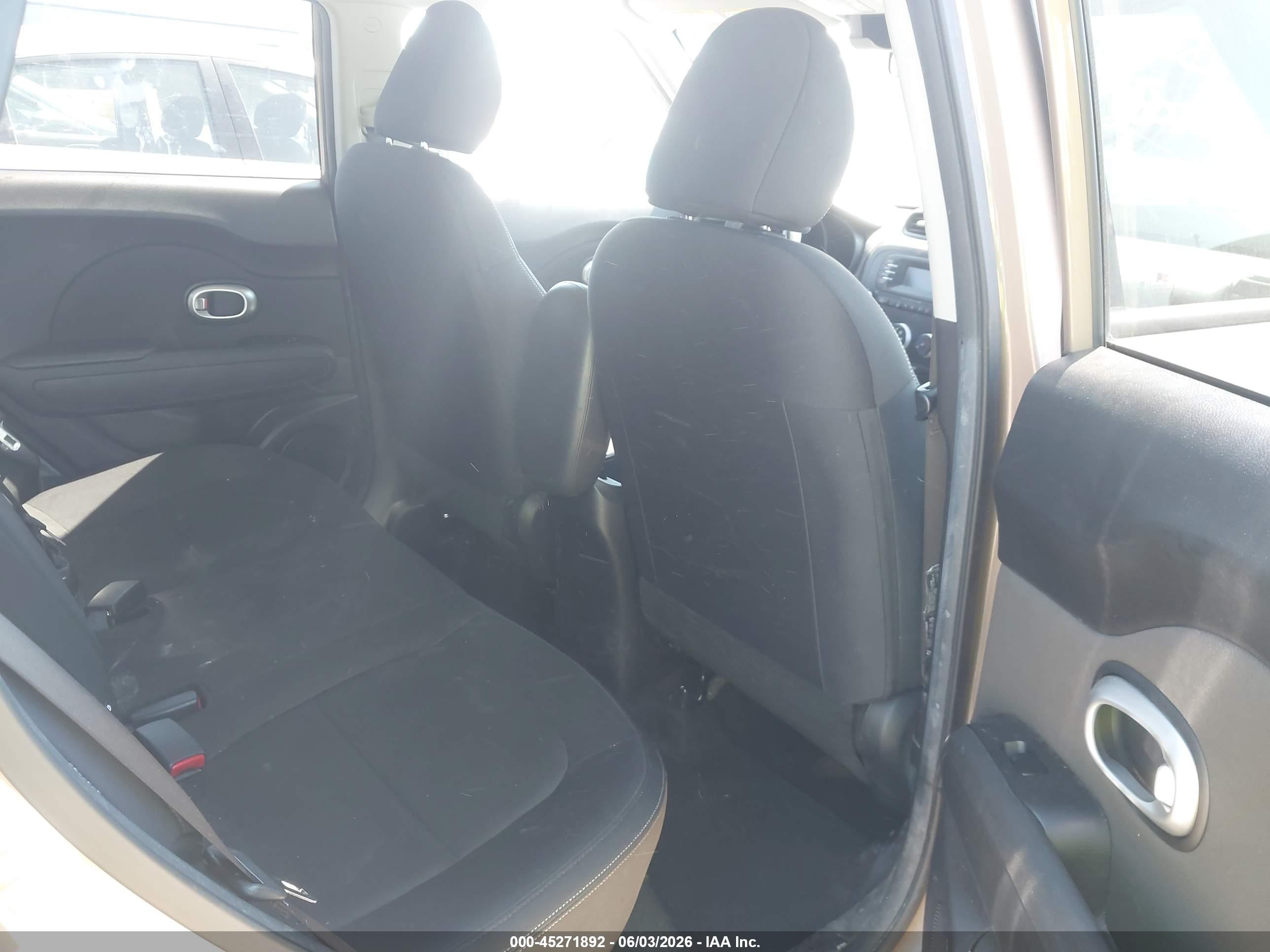 2015 Kia Soul   Brown vin: KNDJN2A22F7143386